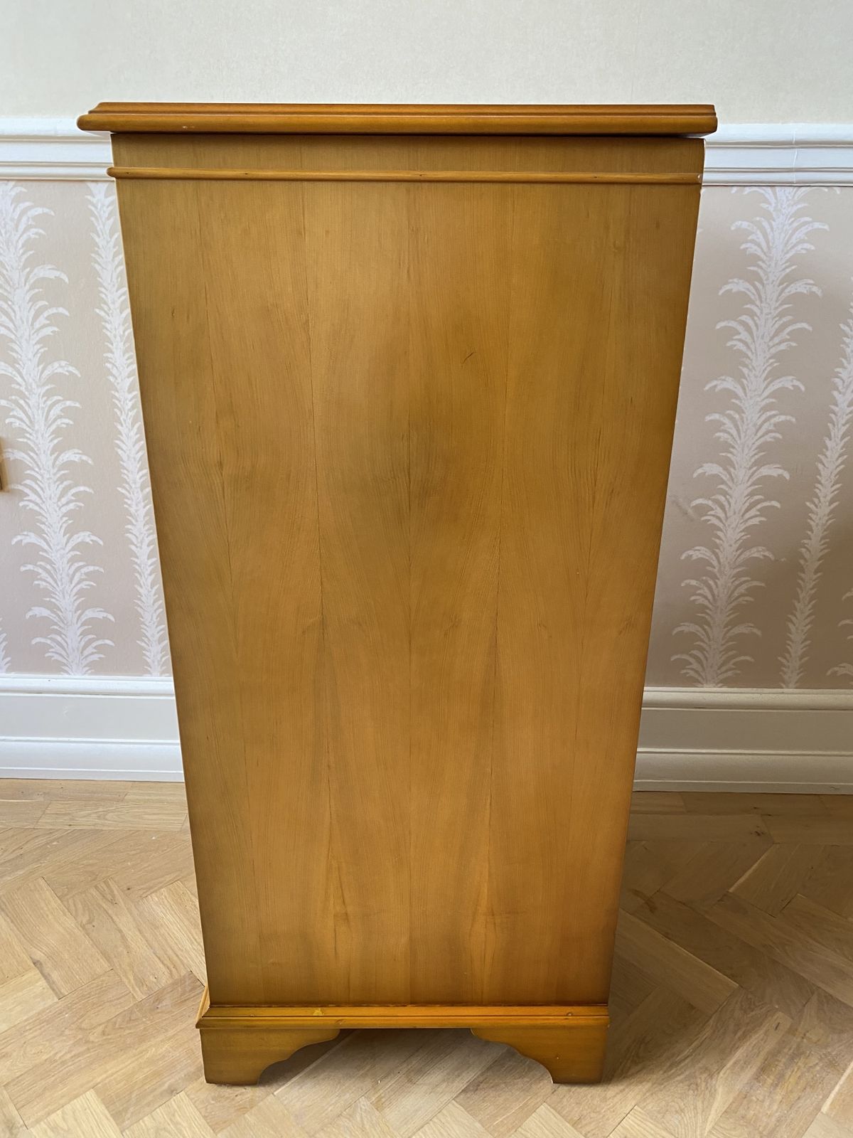 Vintage Yew Wood Hi Fi Media Cabinet By Candlelight photo buy