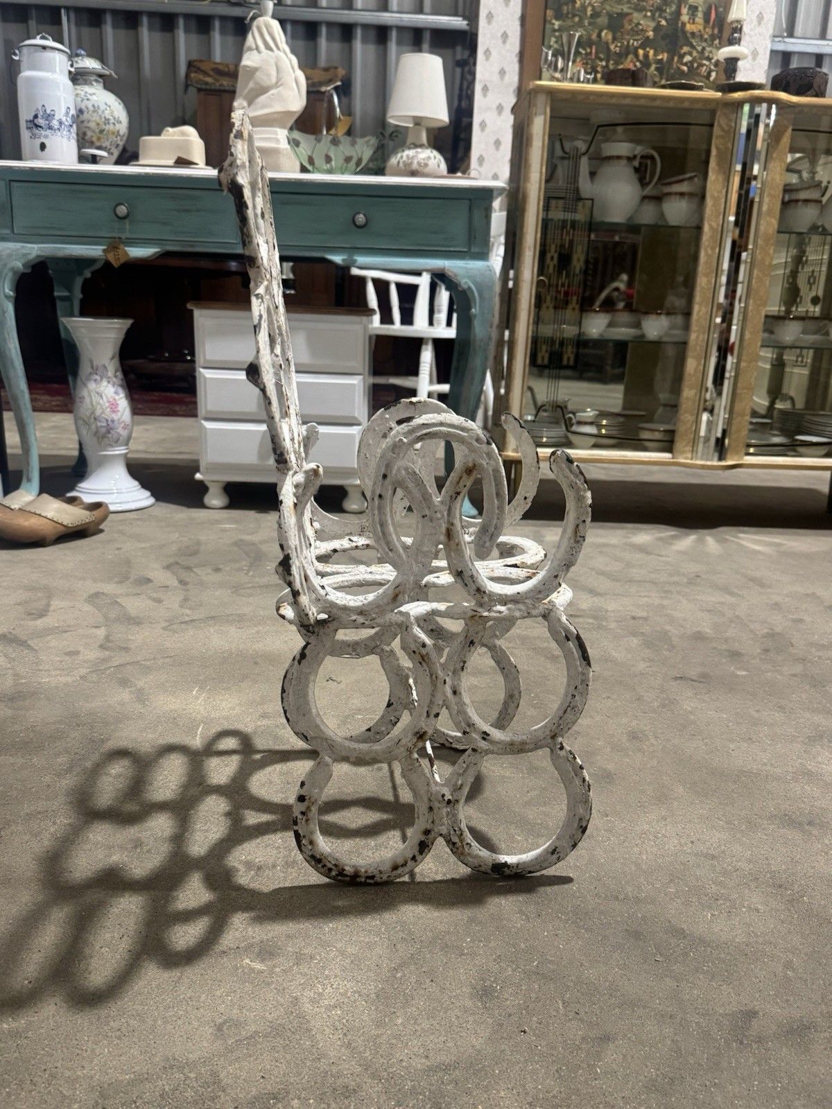 Vintage Antique Horseshoe Chair Painted Garden Ornament Blacksmith Art Decor photo vinterior