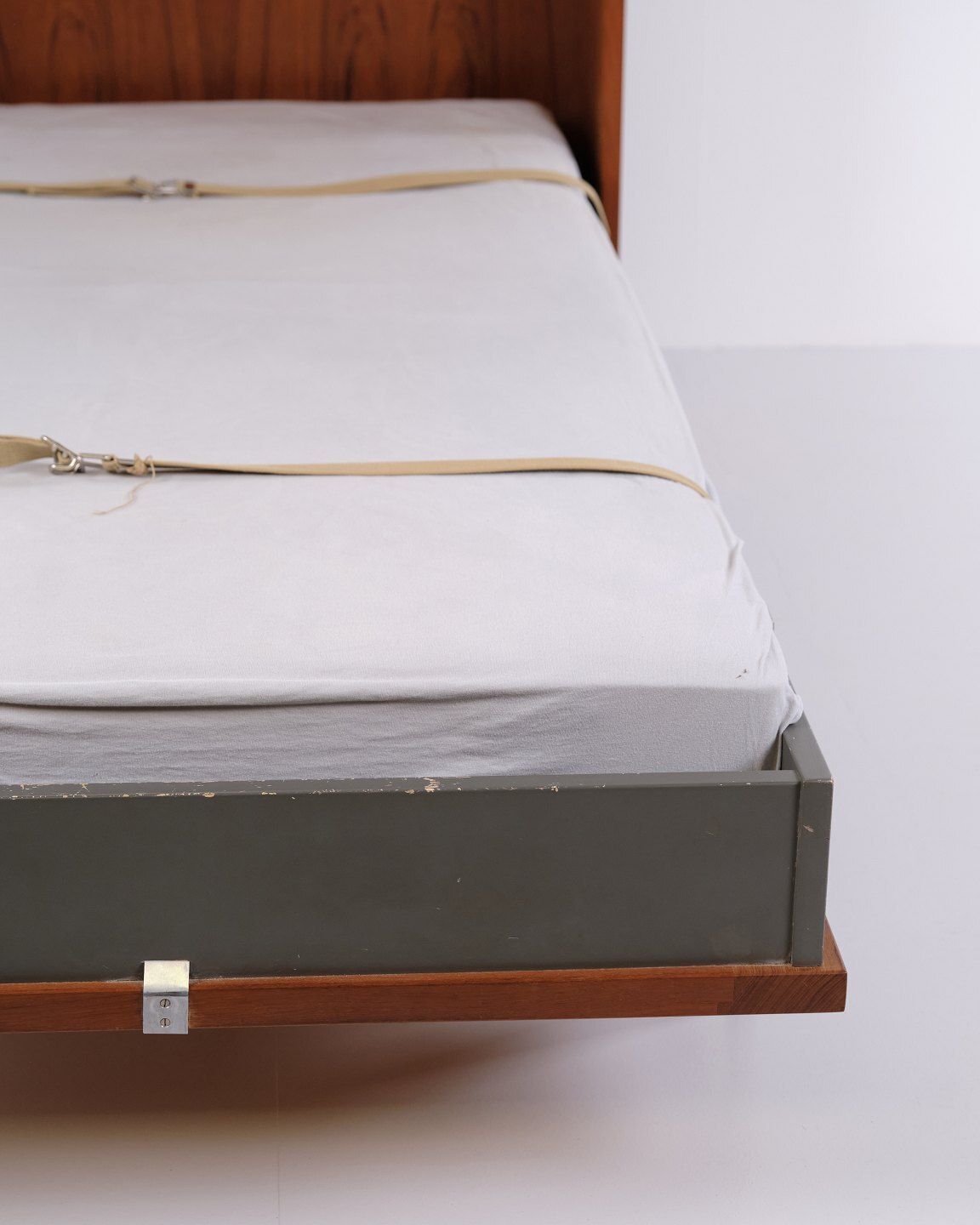 Hans J. Wegner Folding Bed In Teak For Ry Furniture From The 1960s photo vintage