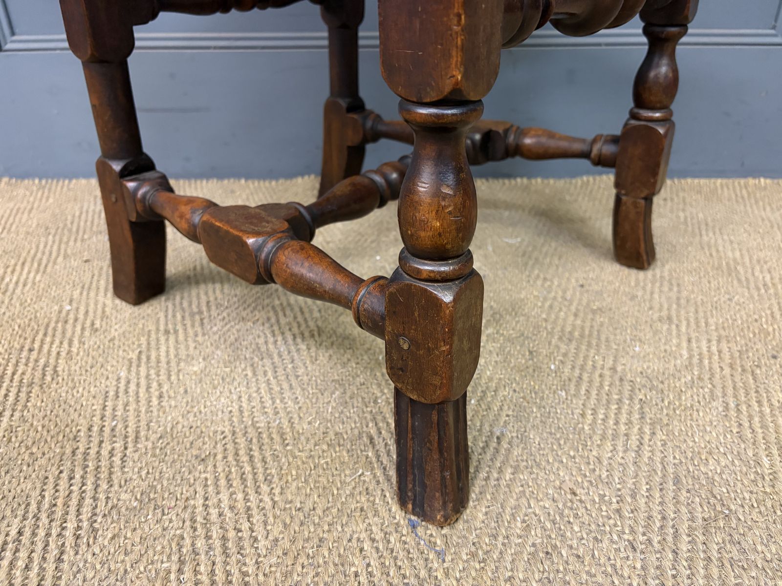 Furniture Set Of 3 Carolean Style Chairs photo