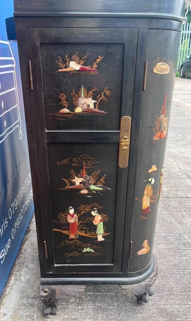250.0 Vintage Chinese Black Lacquer With Oriental Figures Cocktail Bar Drinks Cabinet photo