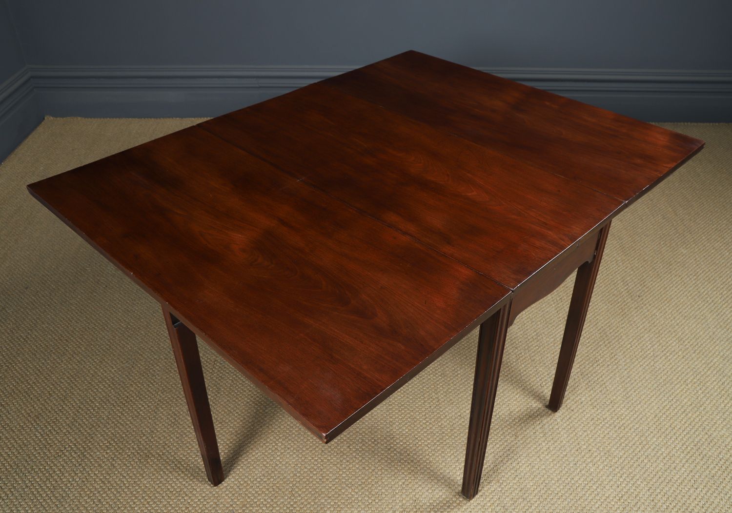 English Georgian Mahogany Folding Centre Dining Table (Circa 1800) photo vinterior