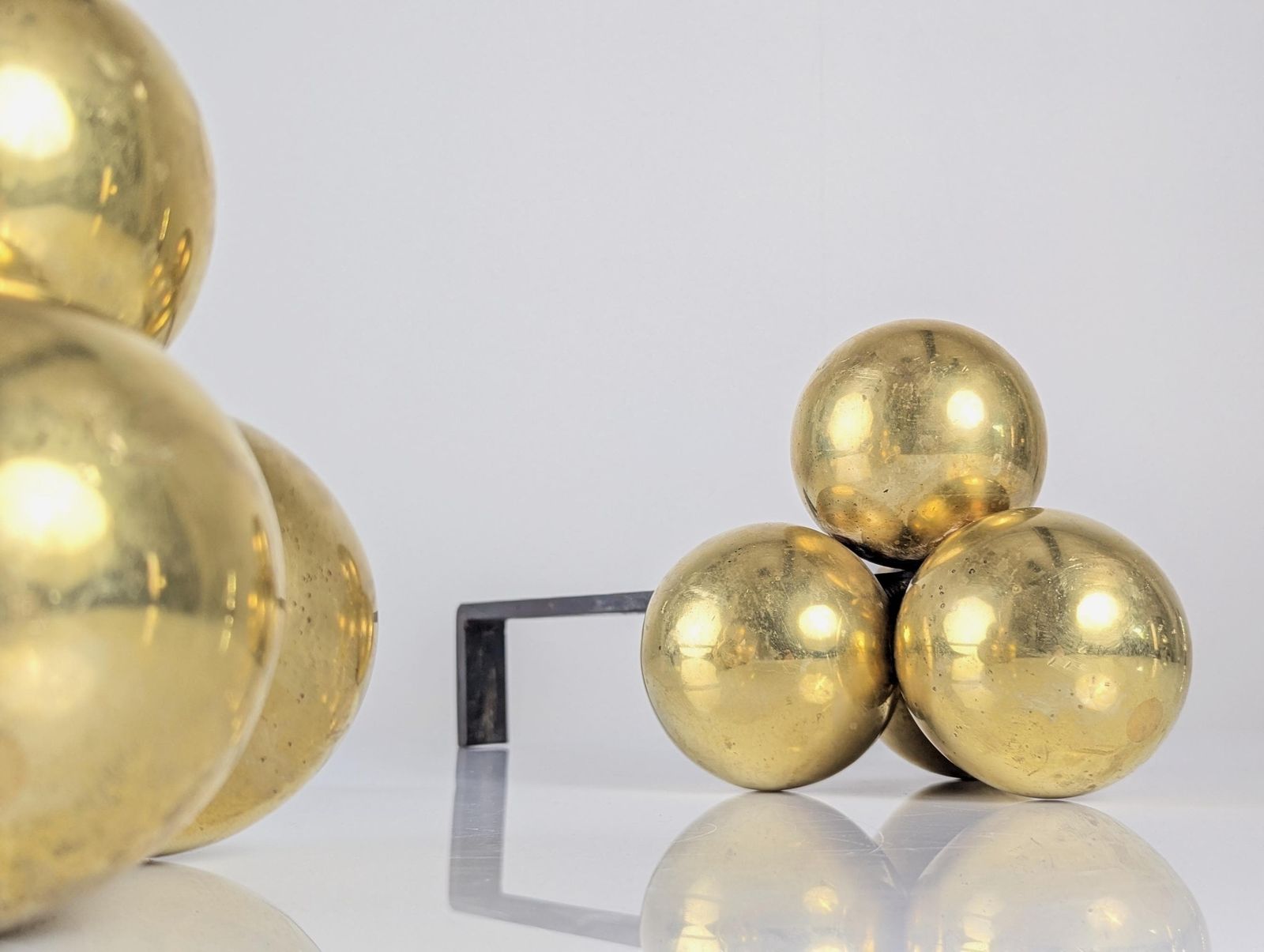 Chenets en bronze et fer forgé, par Jacques Adnet, années 1930 photo vintage