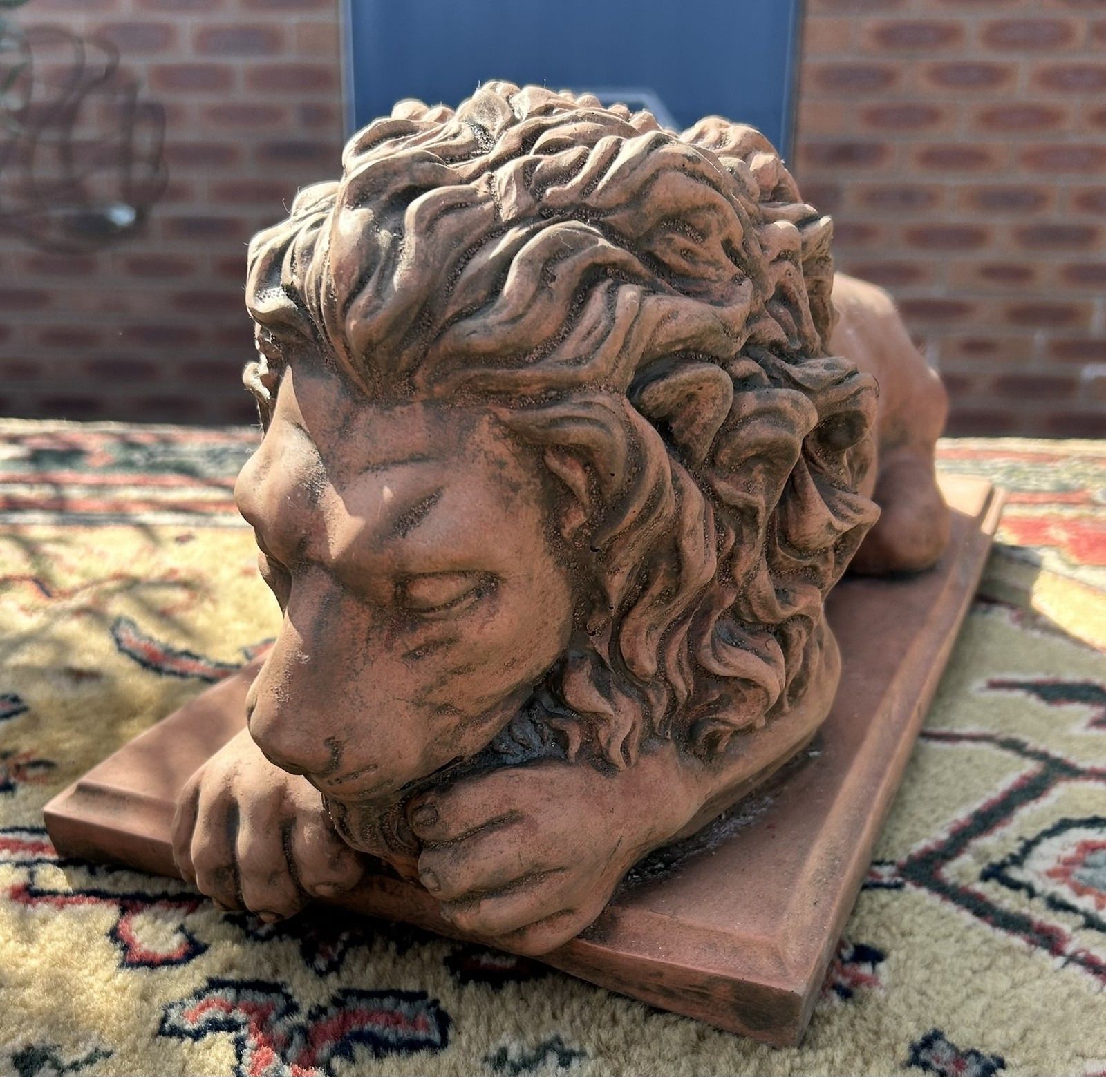 Garden Decor Antique Style Terracotta Stone Lion Garden Interior Sculpture Or Pillar Cap photo