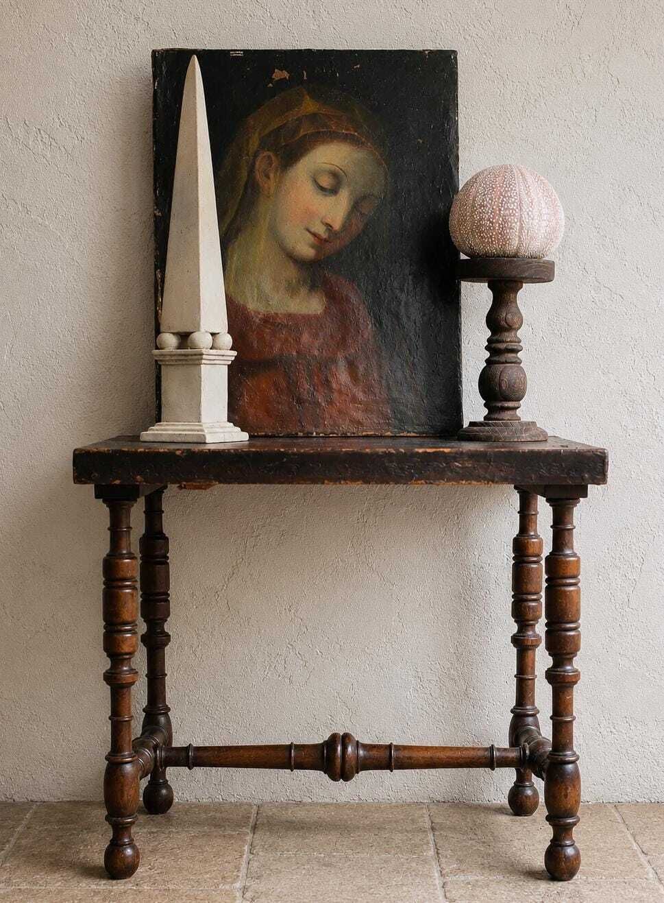 photo furniture Antique Leather Top Side Table With Bobbin Turned Legs And Stretcher Base