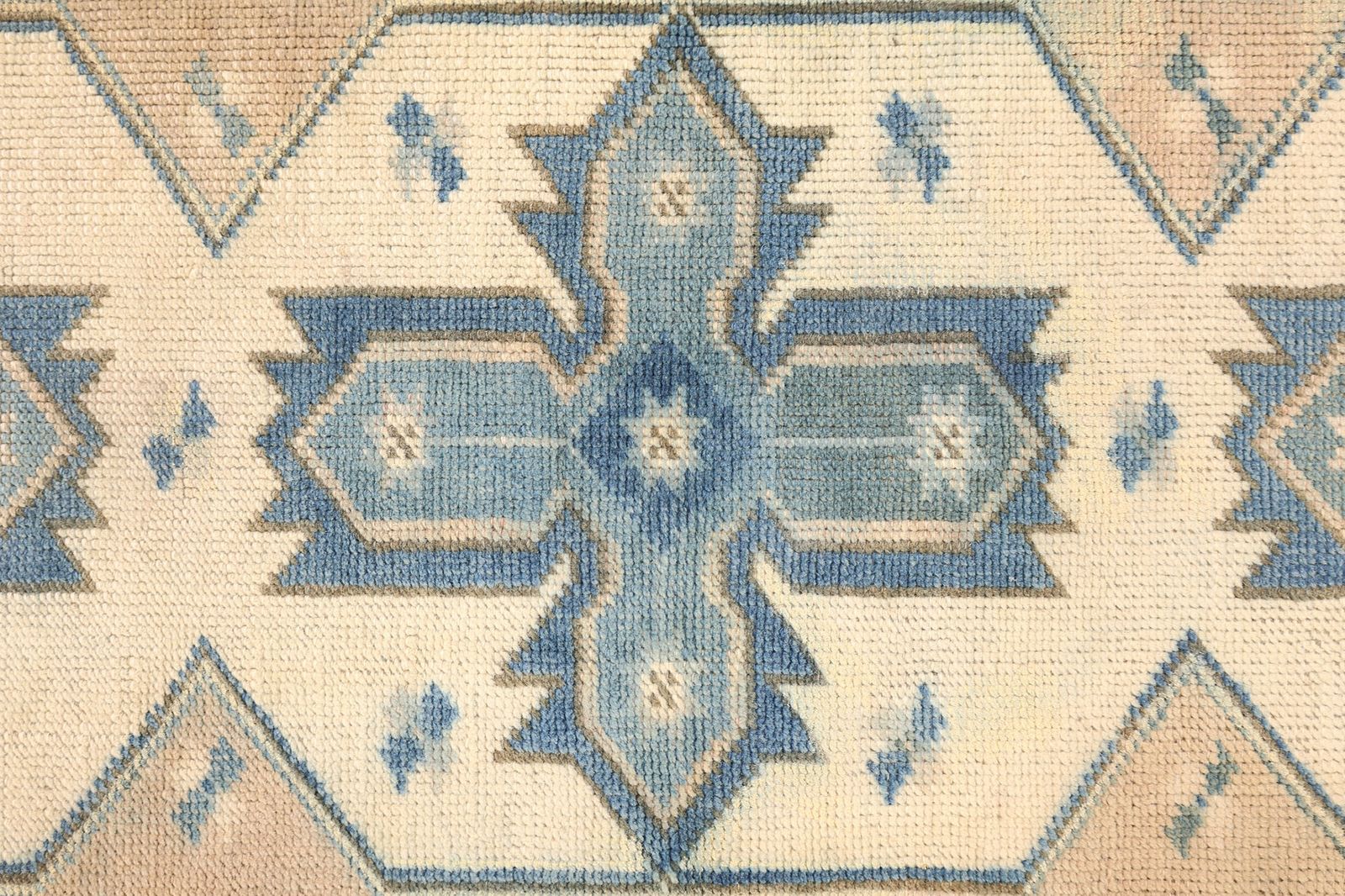 Antique Anatolian Rug, 155 × 60cm, Circa 1920s photo vinterior