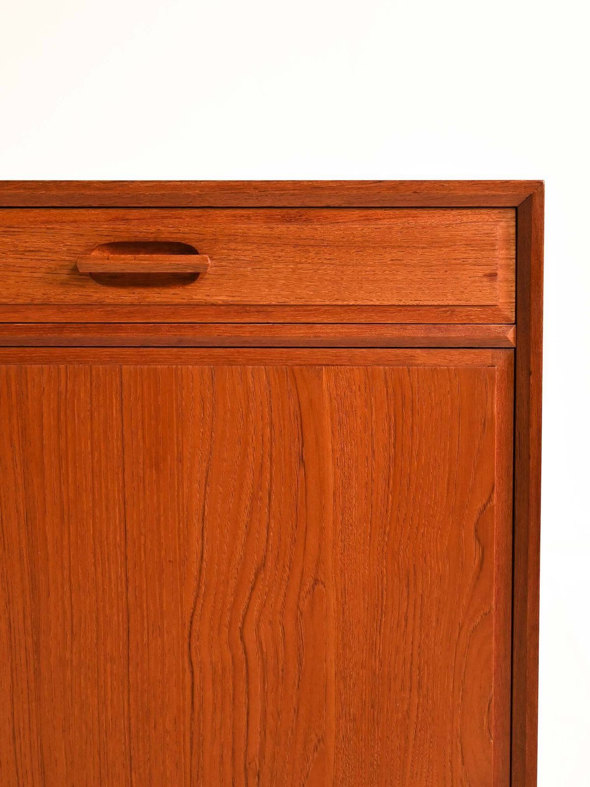 Scandinavisch teakhouten dressoir, jaren 1950–60 photo vinterior