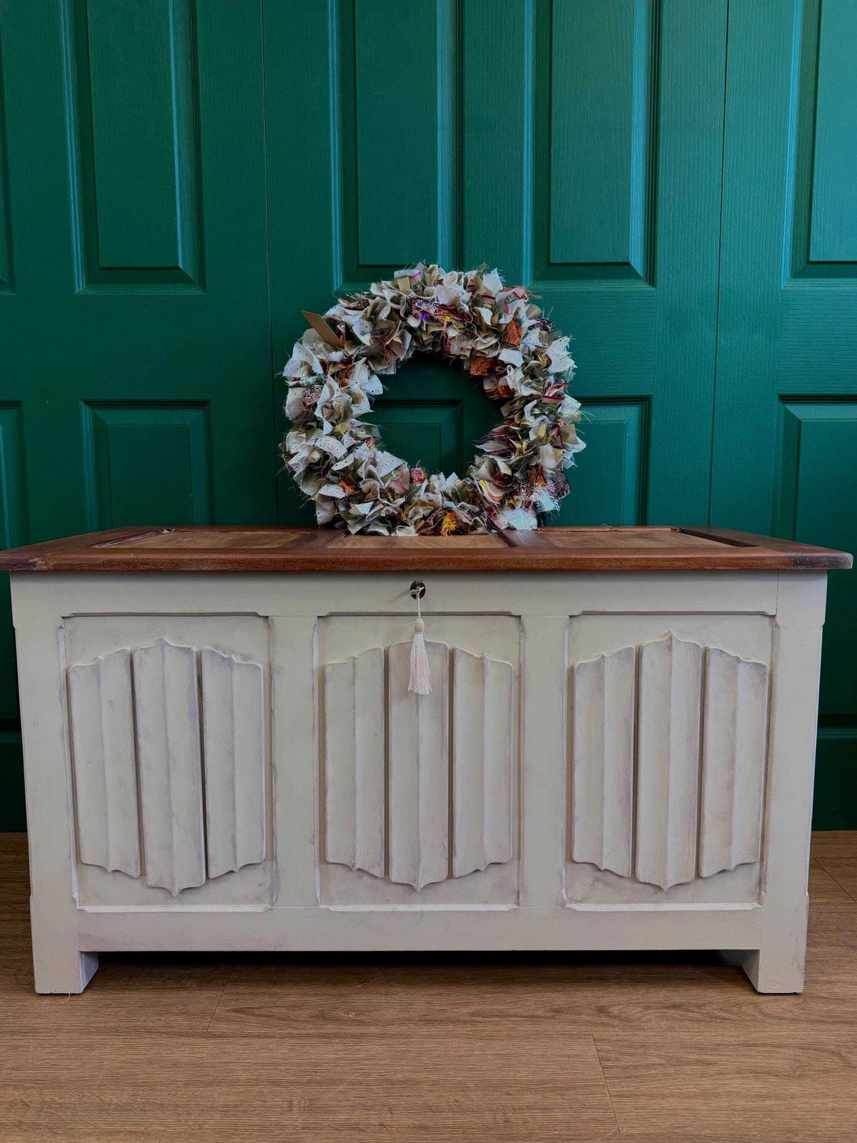 Refurbished Vintage Old Charm Style Blanket Box Trunk Ottoman Natural Cream