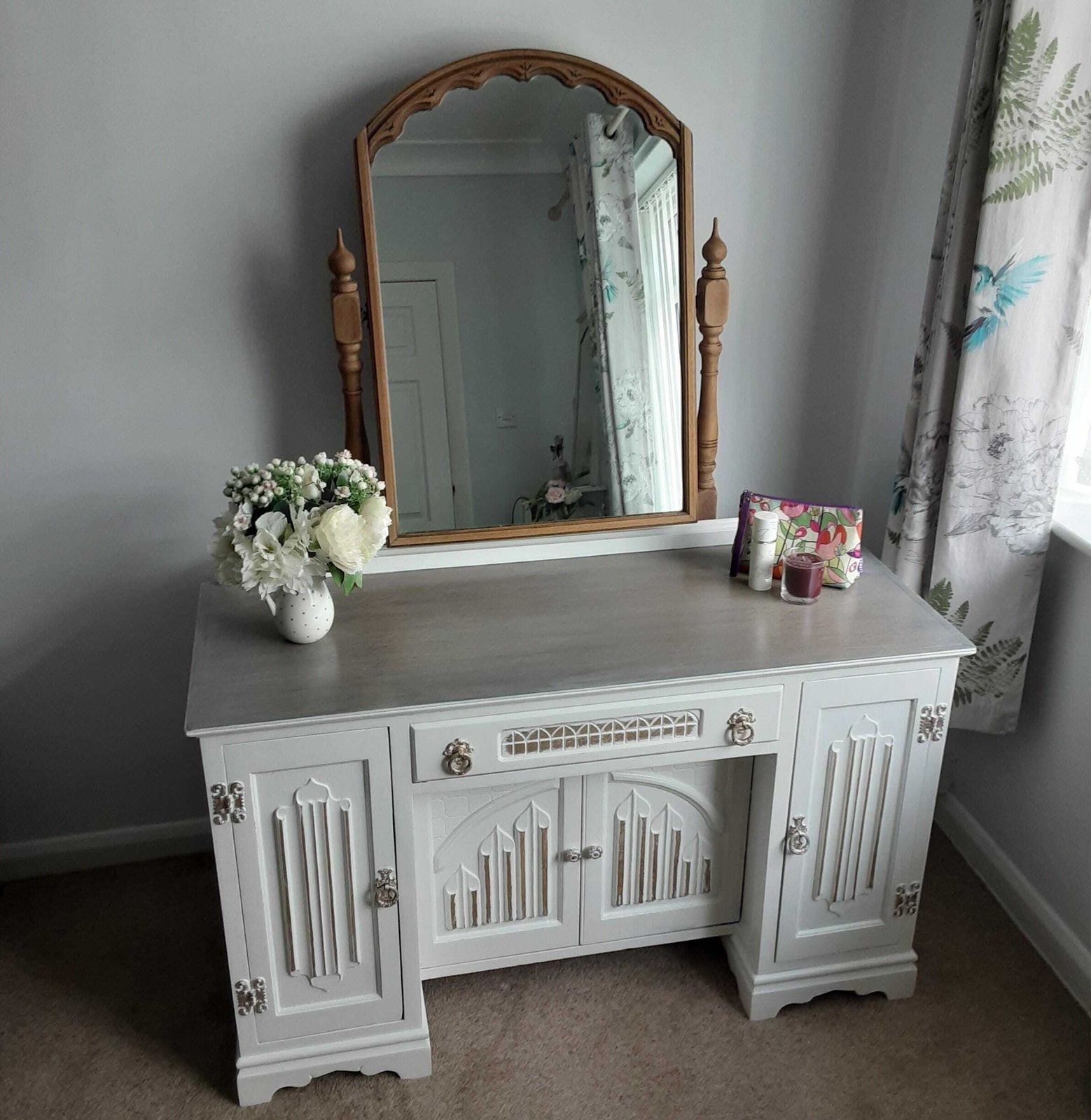 Old Charm French Style Dressing Table. photo 695.0