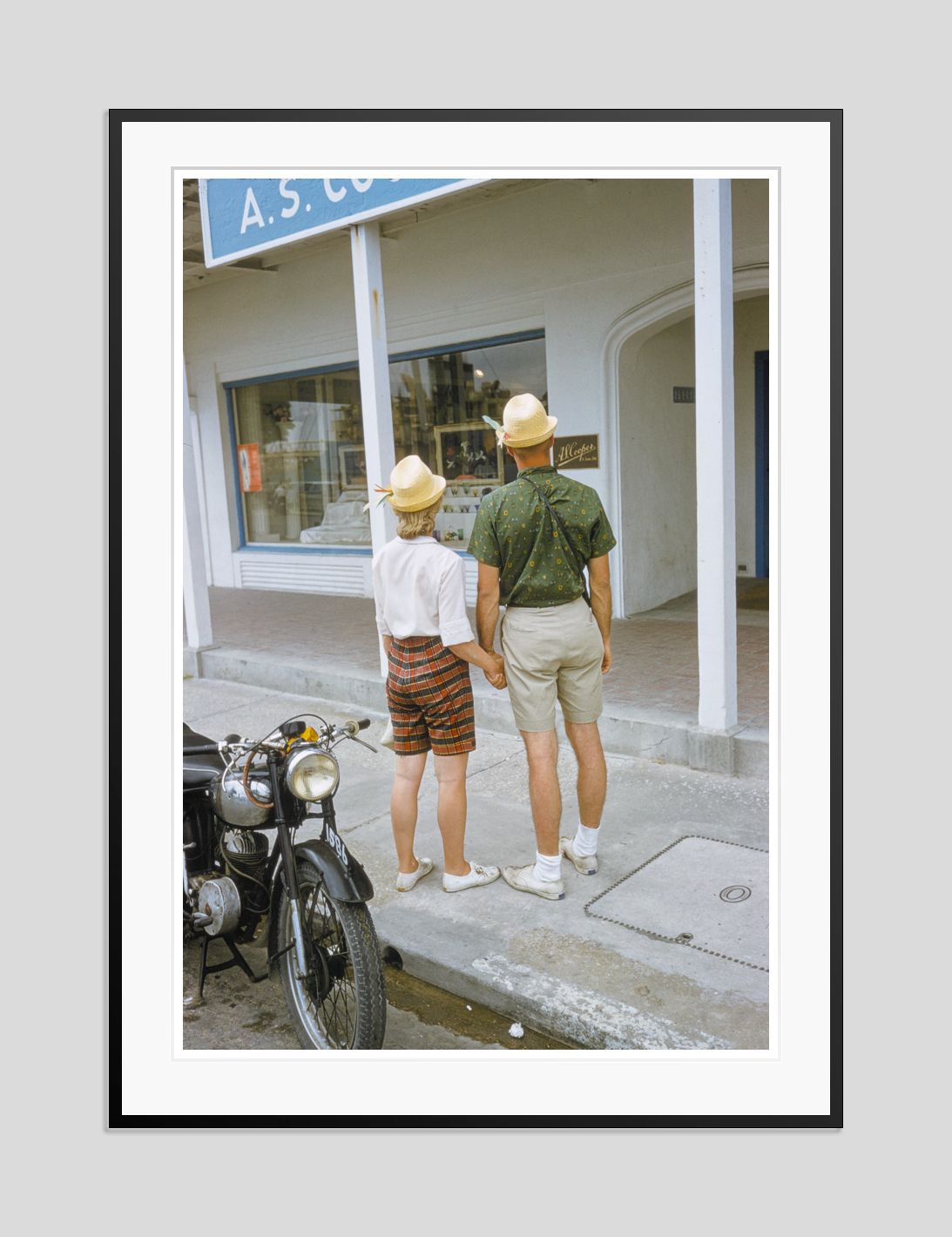 Toni Frissell 'Browsing In Bermuda' Archival Pigment Print Framed In Black photo furniture