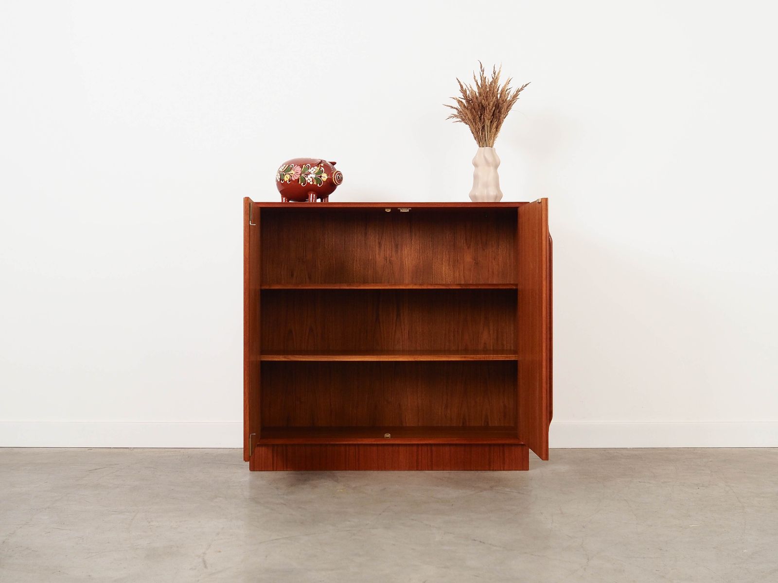 Cabinet en teck, design allemand, années 1970, fabriqué par RT Möbel photo for sale
