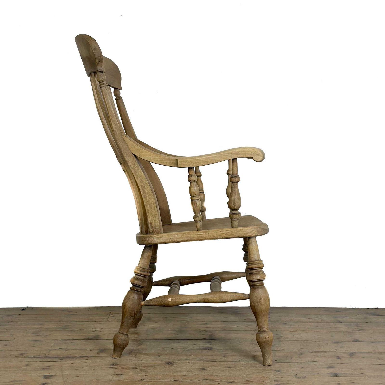 Antique Traditional Windsor Armchair | Antique Windsor Chair | Antique Furniture | Antique Armchair | Home Study (M 6926) photo for sale