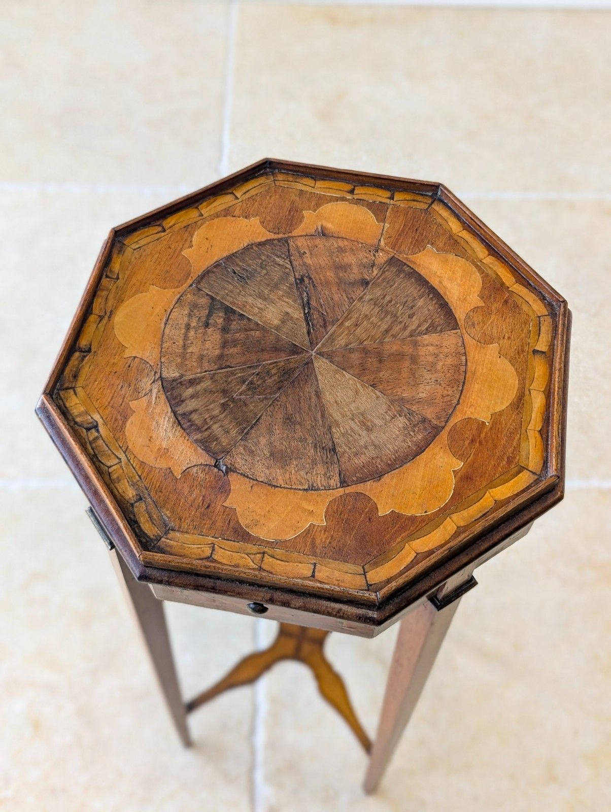Antique Georgian Mahogany Octagonal Sheraton Urn Stand C.1780 photo for sale