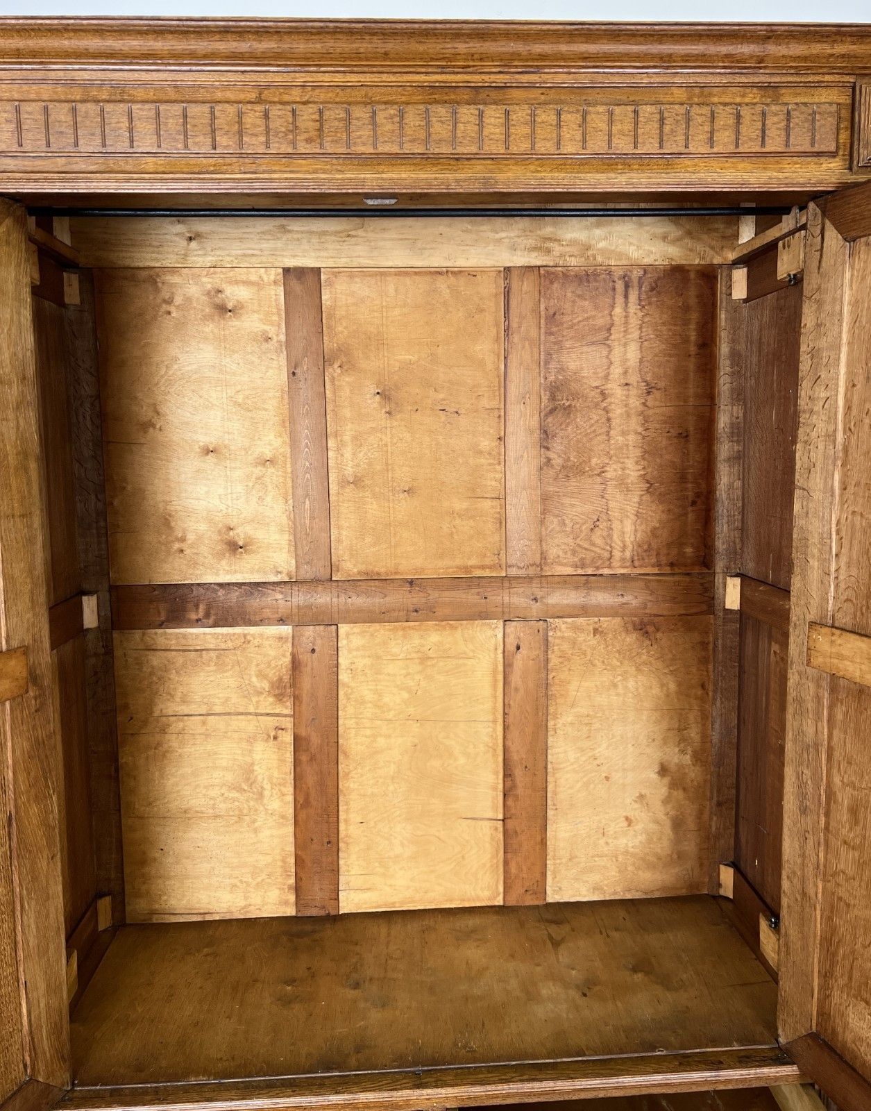 Furniture Wardrobe Antique French Style Oak Two Door Carved Armoire Cabinet Lot 6143 photo