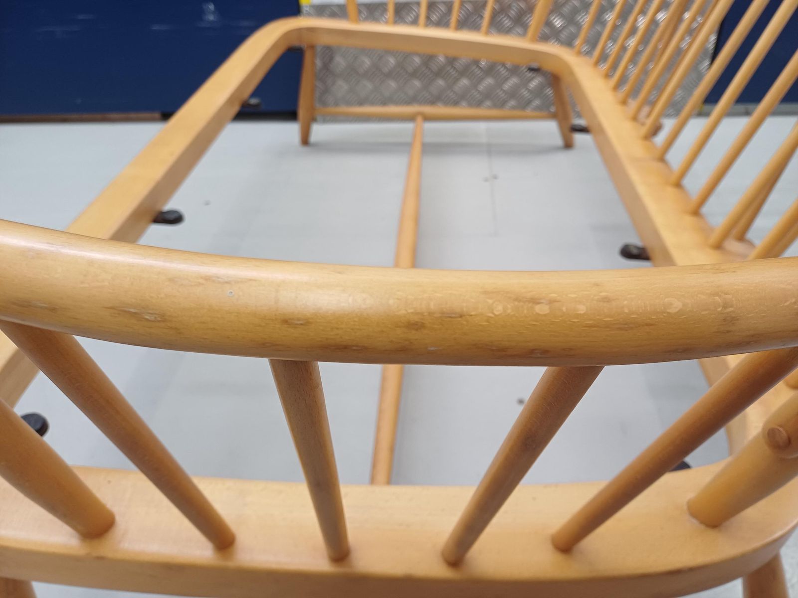 photo vinterior Ercol 952/2 Salisbury (Jubilee) 2 Seat Sofa / Settee Blonde