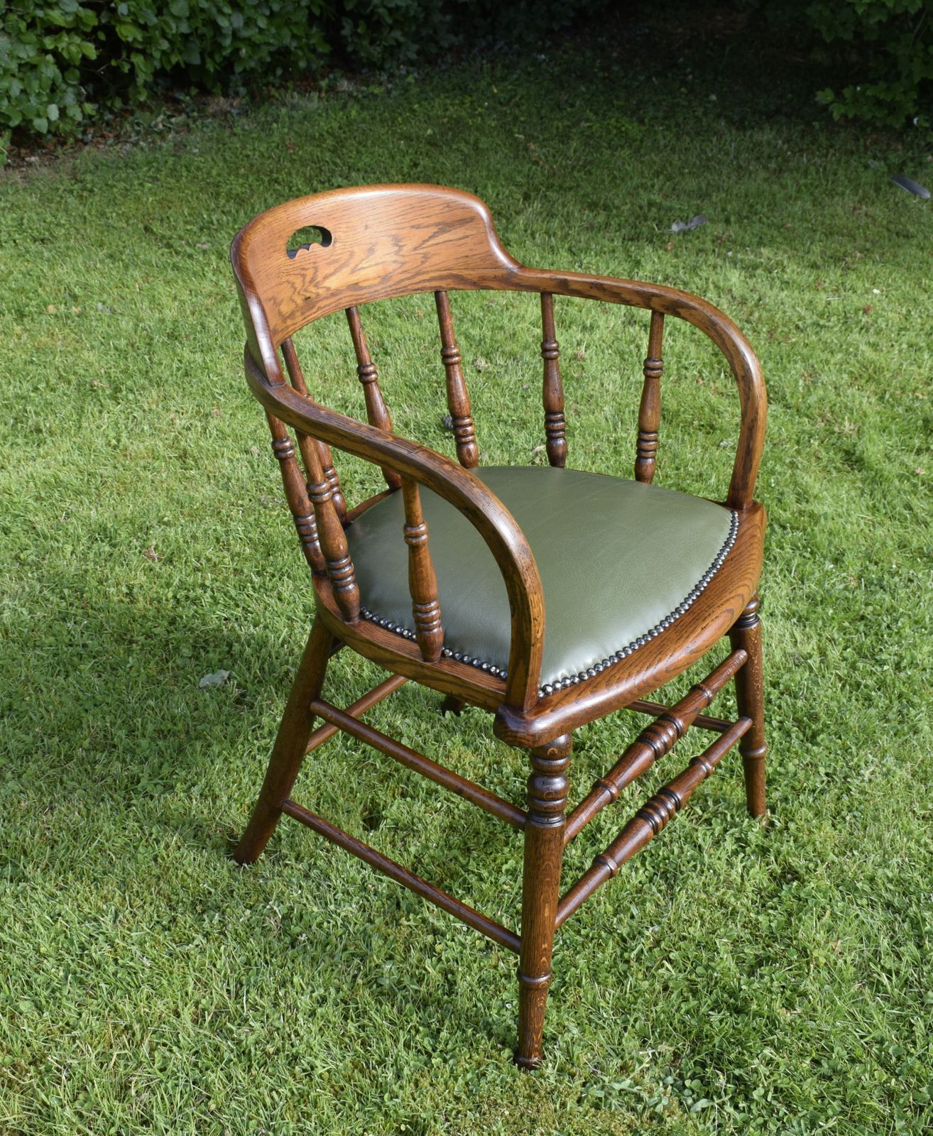 Furniture Early 20th Century Oak Desk Chair photo