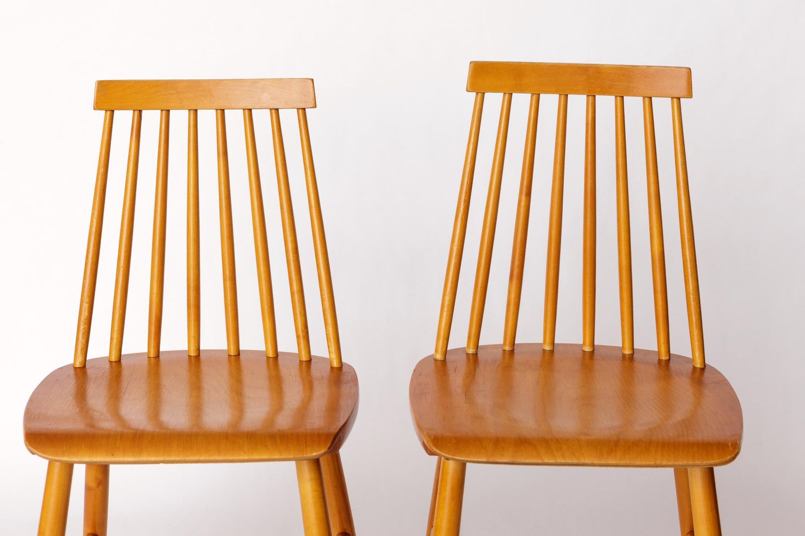Paar Yngve Ekström "Pinocchio" Eetkamerstoelen – Zweeds Beukenhout, Vintage Scandinavisch Design, Jaren 1960 photo 361.0