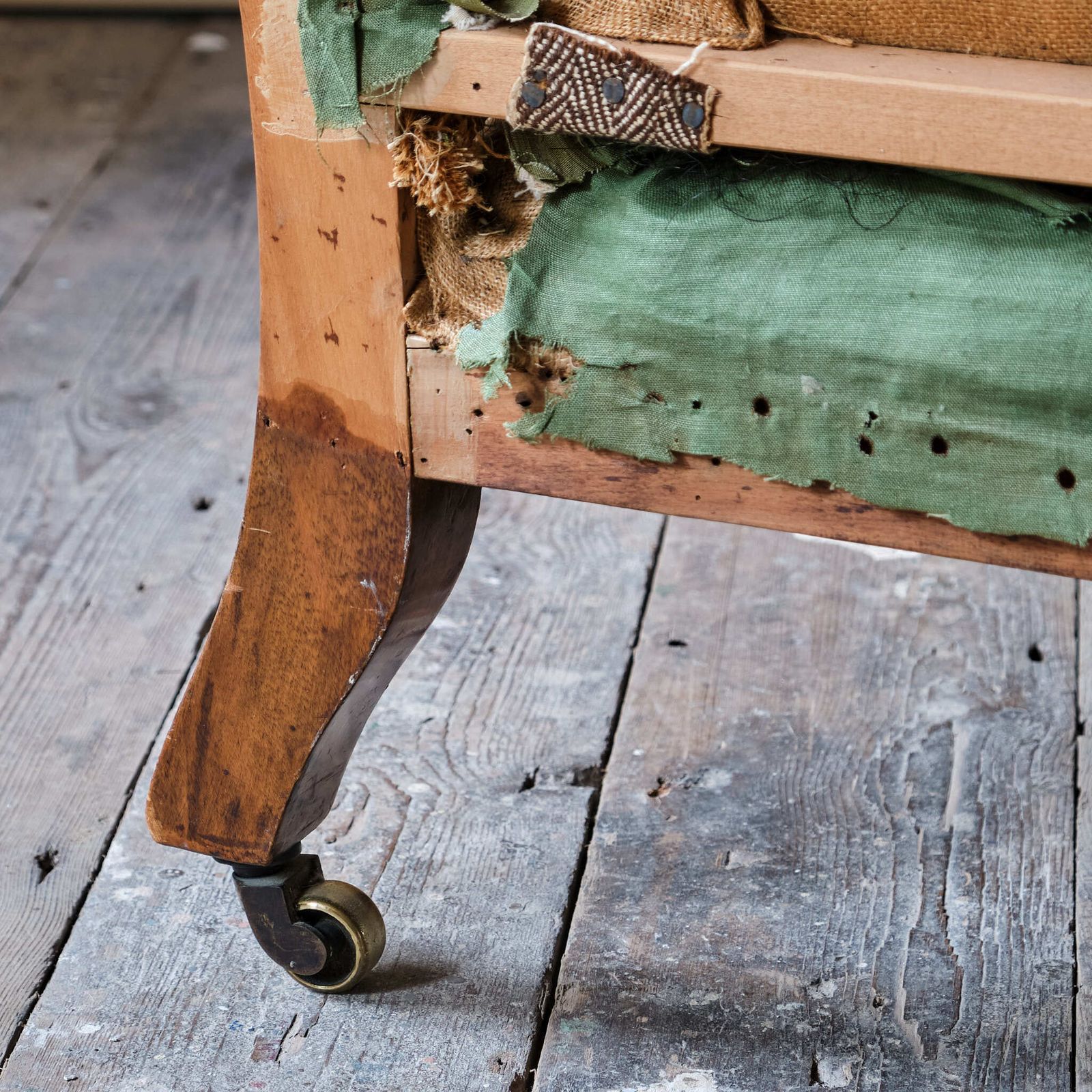photo buy 19th Century Howard Style Daybed