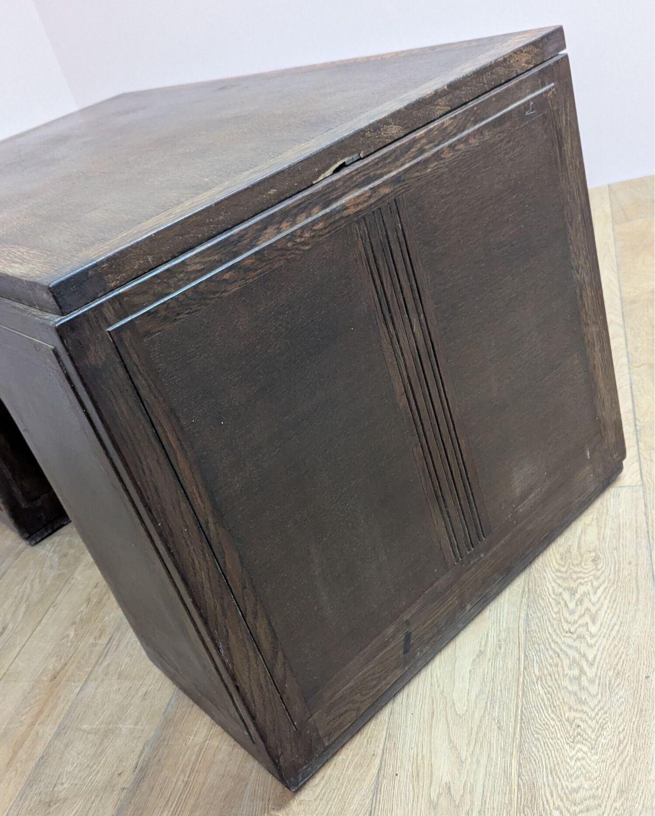 425.0 Large Antique Early 20th Century Dark Oak Pedestal Desk photo
