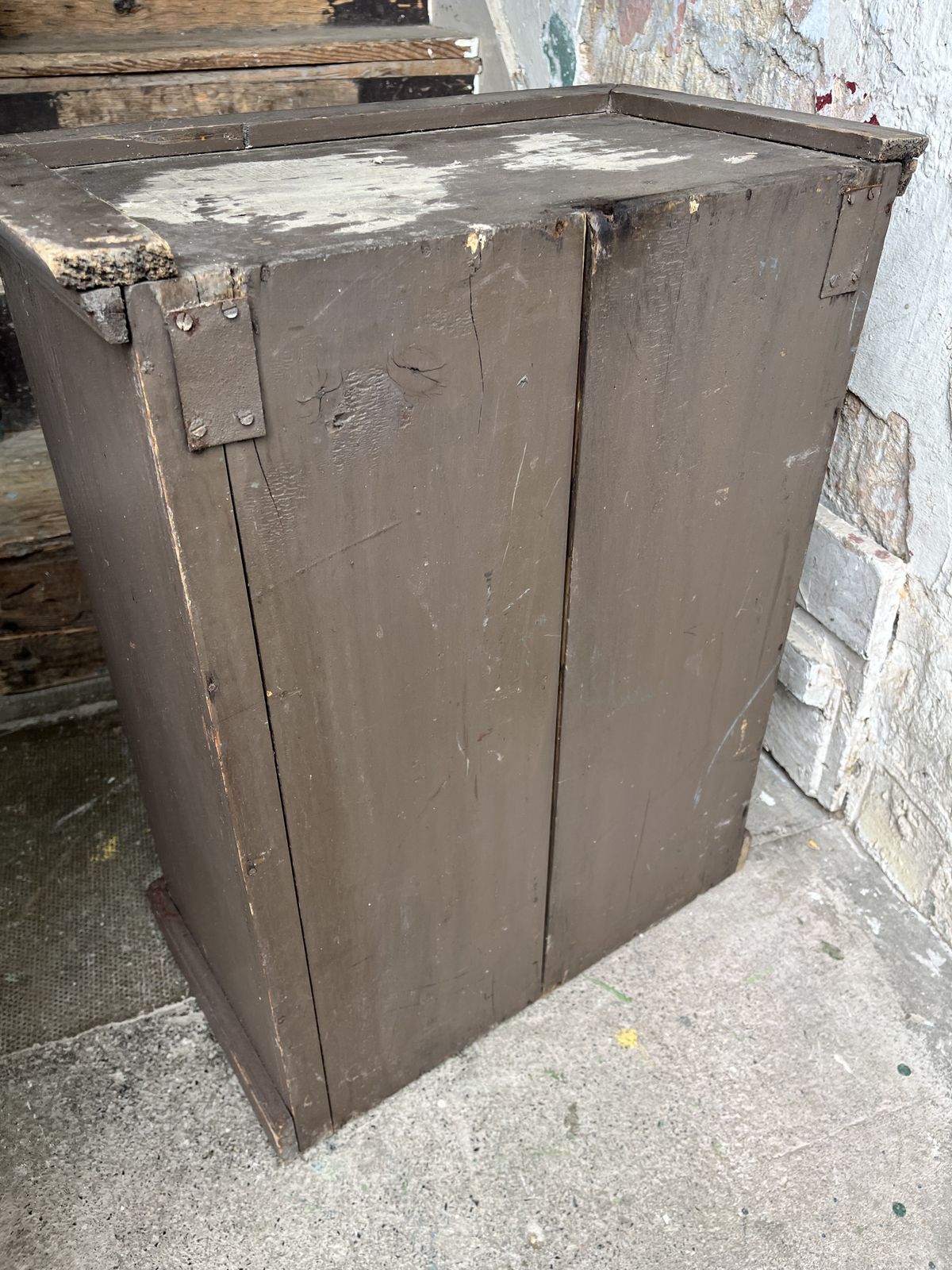 photo furniture 19th Century Rustic French Small Cupboard In Original Brown Paint