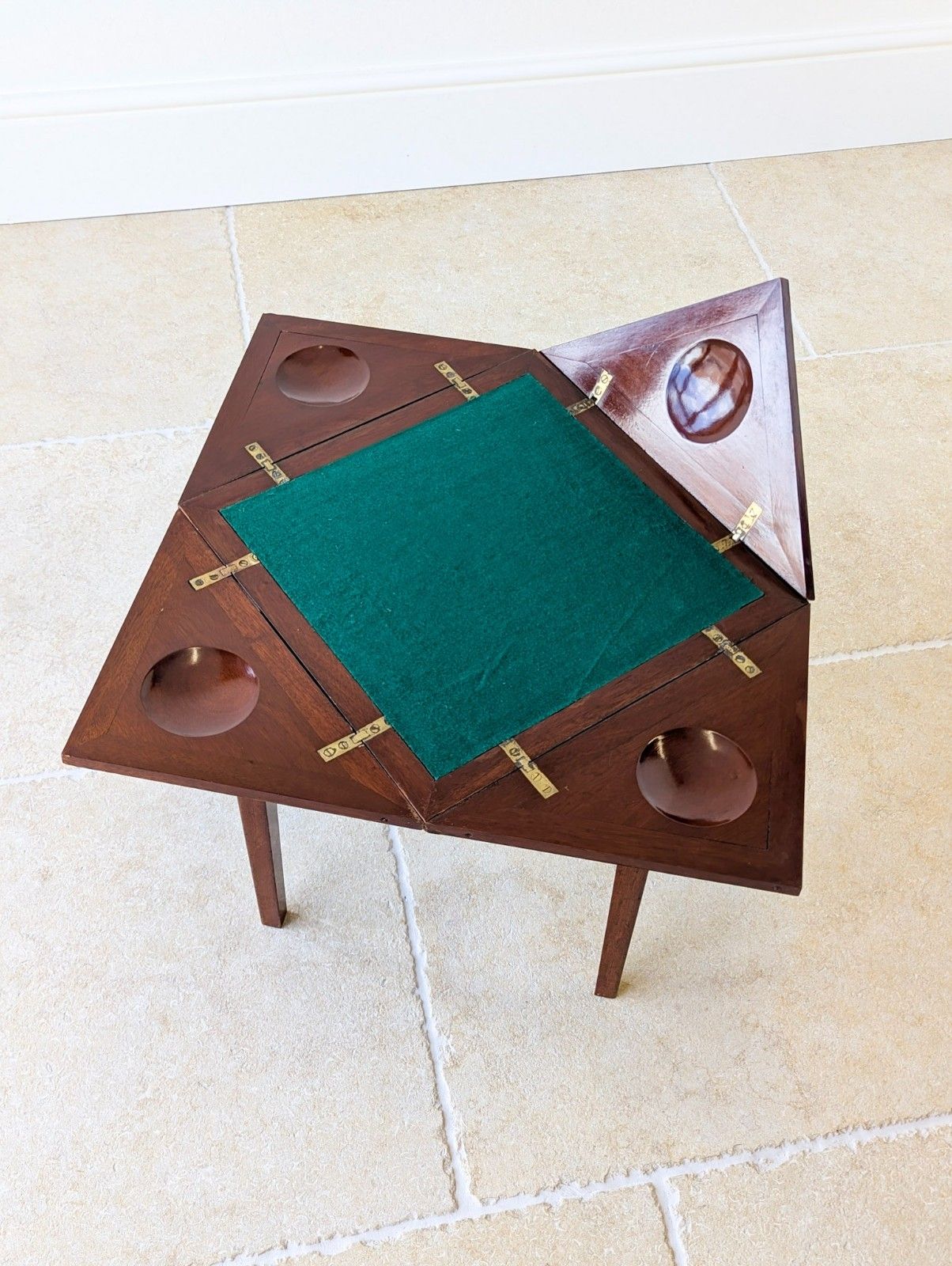 photo vintage Antique Edwardian Mahogany Diminutive Envelope Card Table C.1910