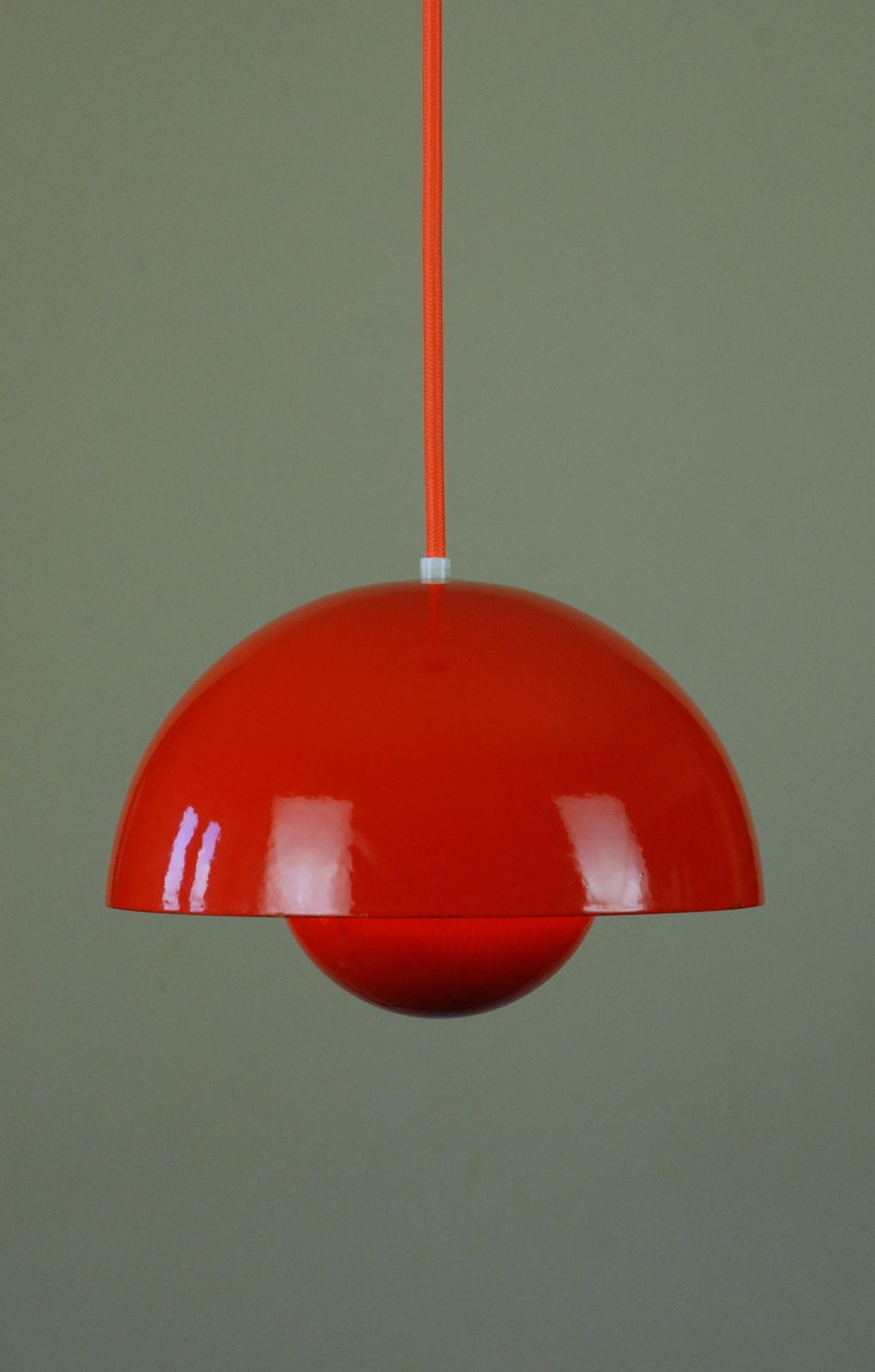 Set Of 2 Flowerpot Vp1 Pendant Lamps By Verner Panton For Louis Poulsen, Denmark, 1968