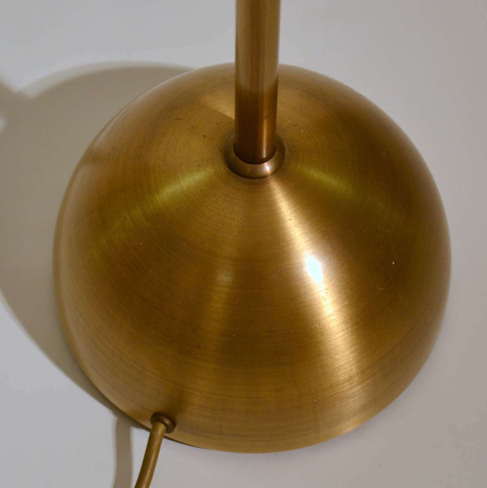 photo vinterior Pair Of Minimal Bronzed Brass Counter Balance Floor Lamps, 1970's