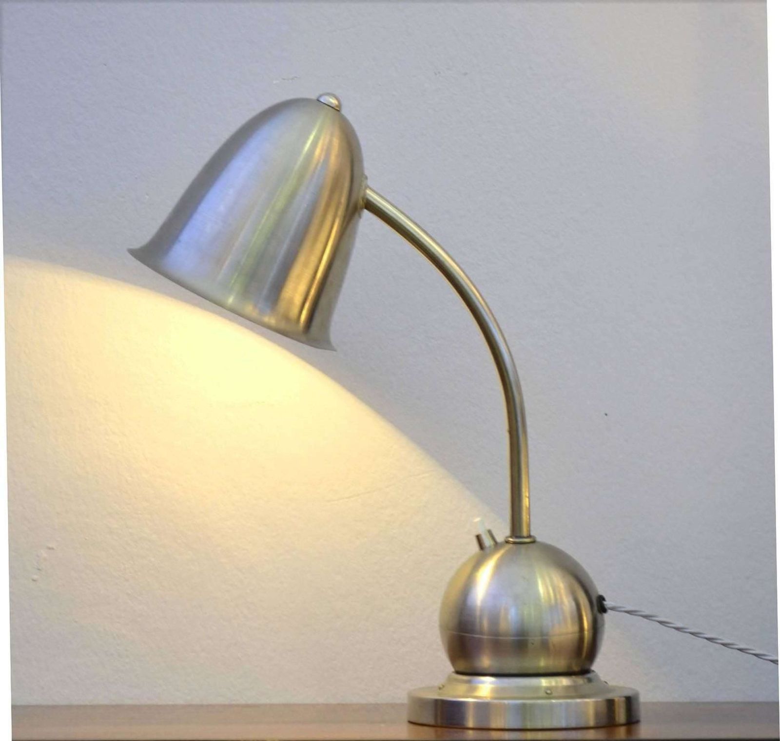 Modernist Pair Of Table Lamps Nickel By Daalderop, 1930s photo vinterior