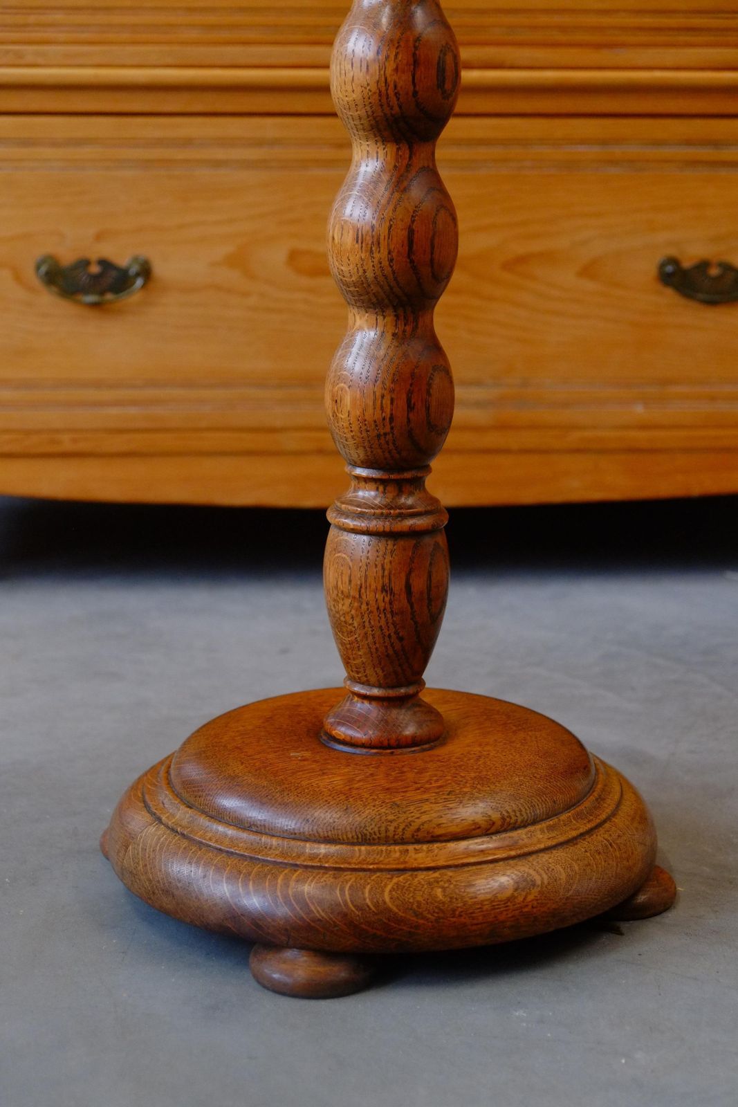 Stunning English Early 20th Century Bobbin Turned Oak Floor Standing Lamp photo 390.0