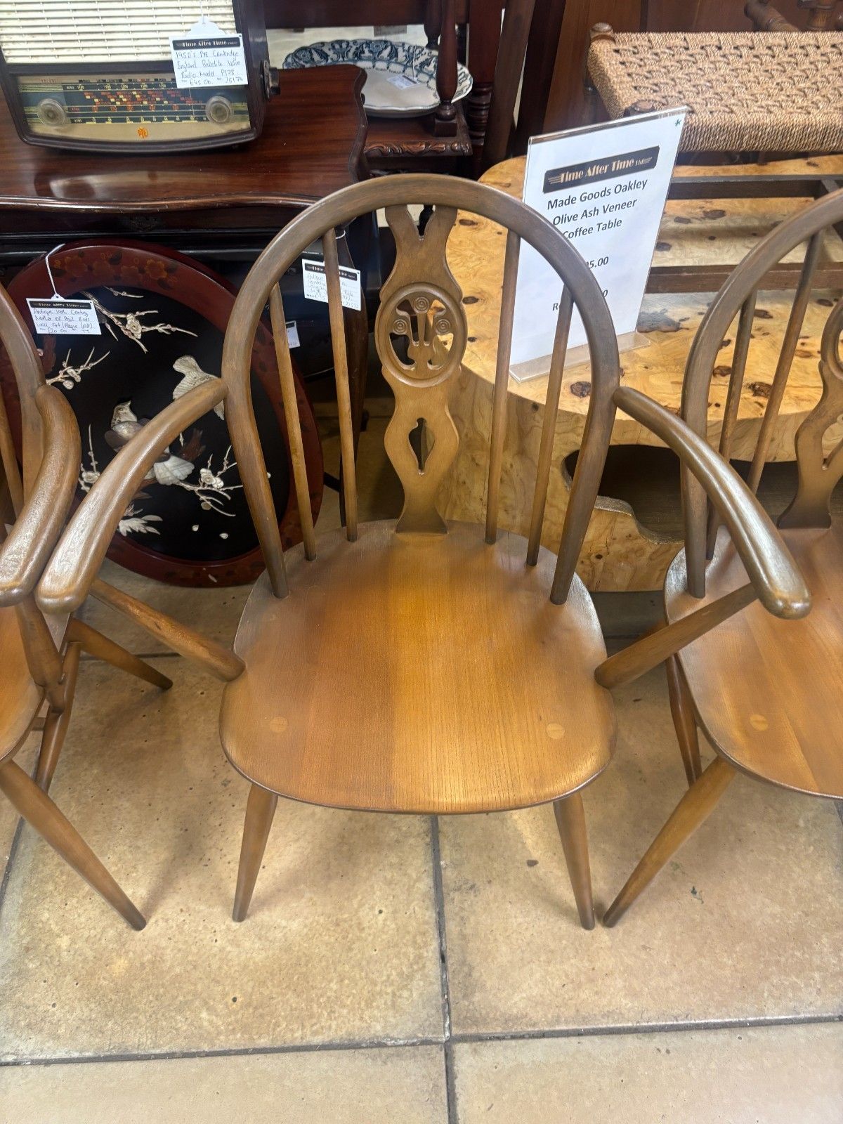 Four Mid Century Ercol Dining Chairs Two Carvers photo vinterior