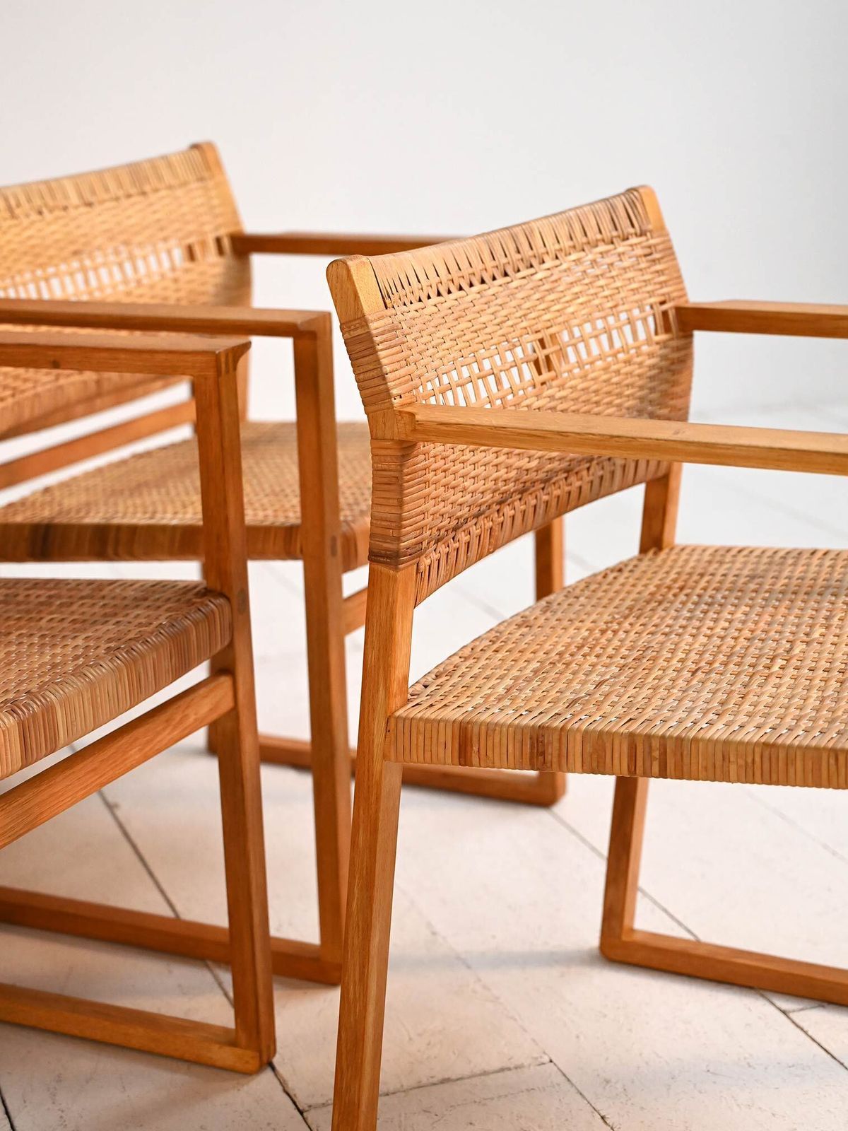 photo furniture "Bm62" Stoelen Van Børge Mogensen Lauritsen, Ca. Jaren 1950