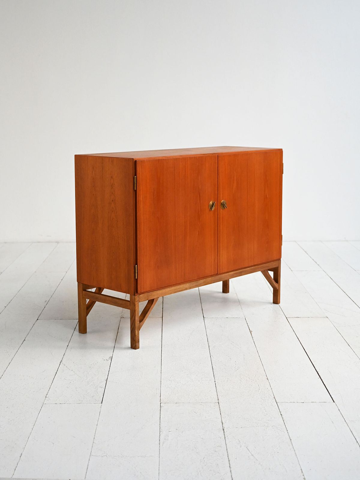Deens dressoir model "232" van Børge Mogensen voor FDB, ca. jaren 1960 photo buy