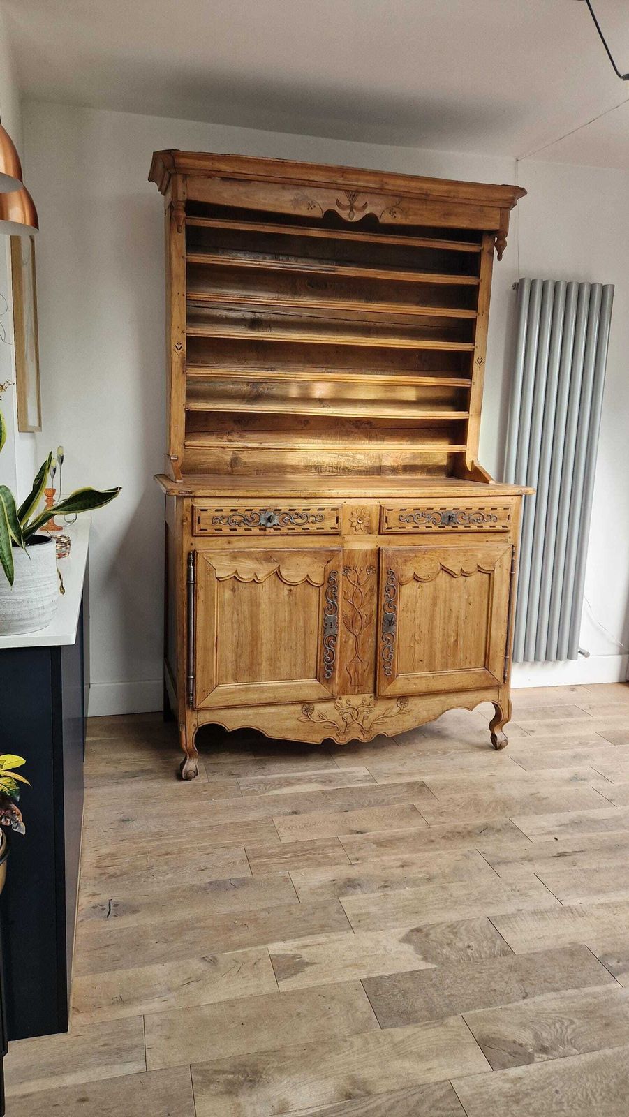 photo vinterior Antique Cherrywood French Dresser 18th Century