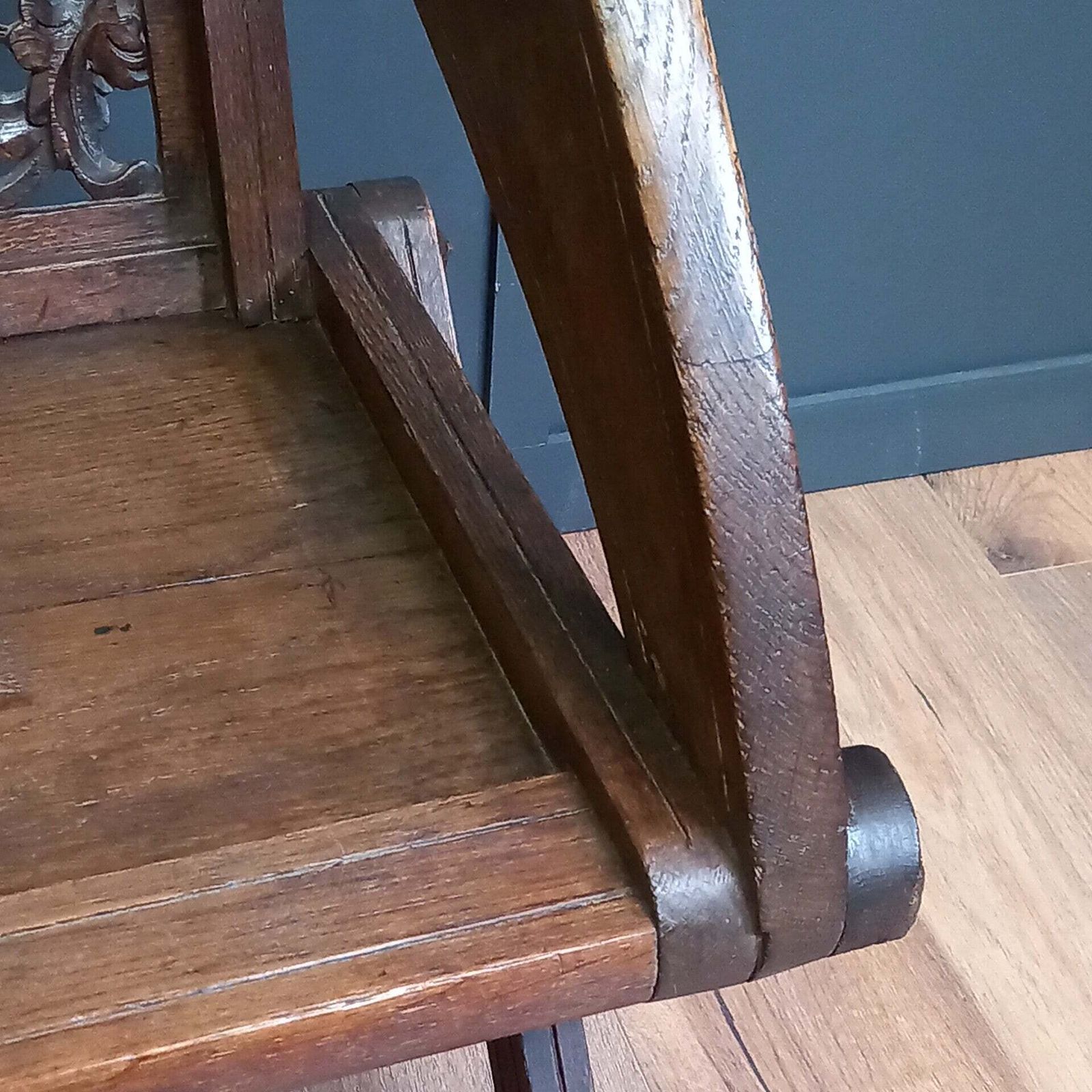 465.0 Antique Glastonbury Priest's Chair photo