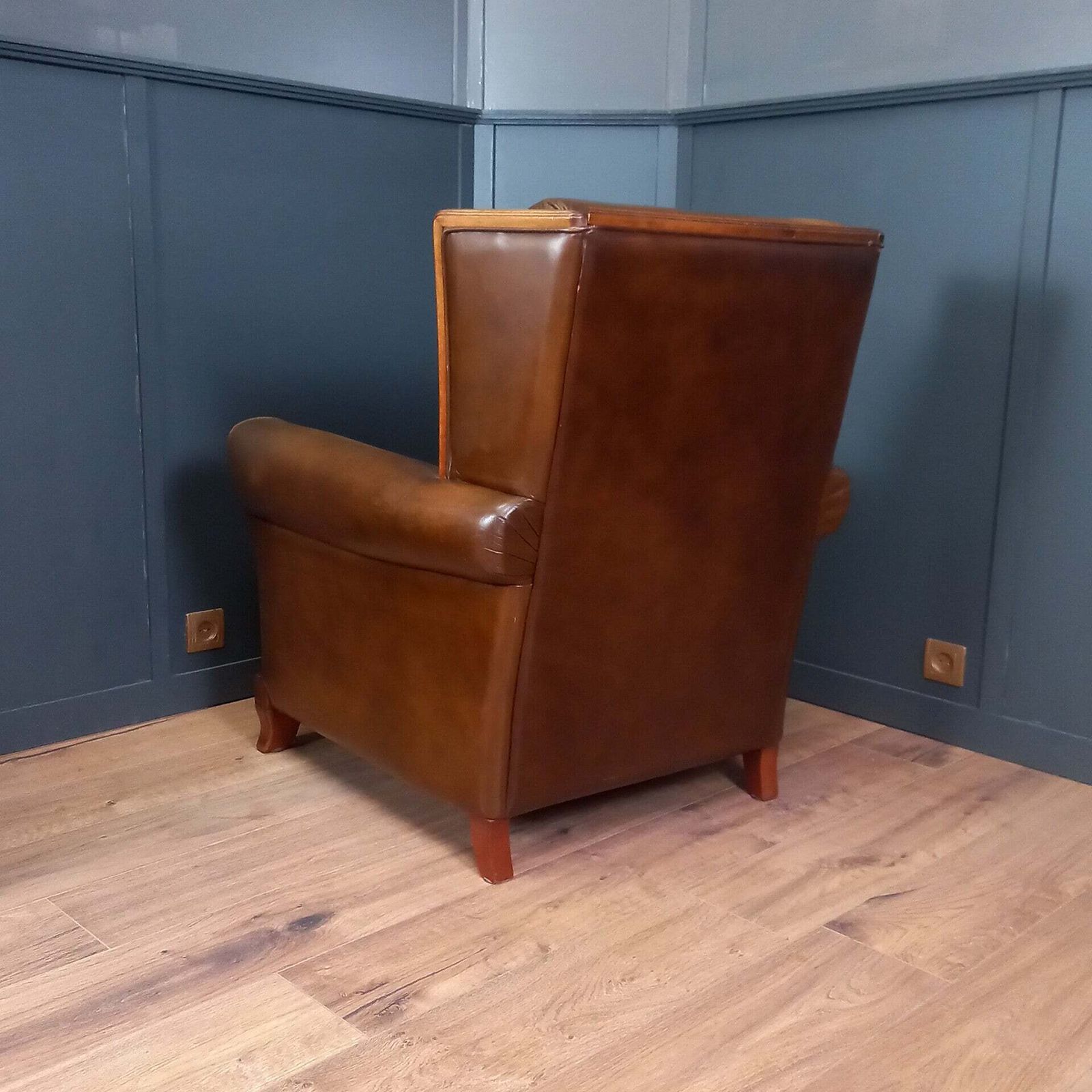 Sheep Leather Art Deco Club Armchair photo vinterior