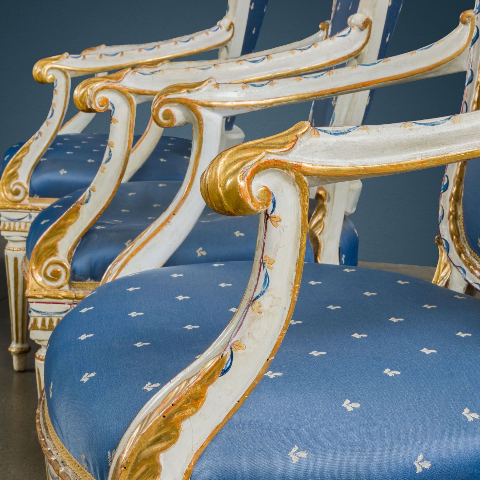 Barokke Fauteuils Gelakt Walnoot XVIII Eeuw photo for sale