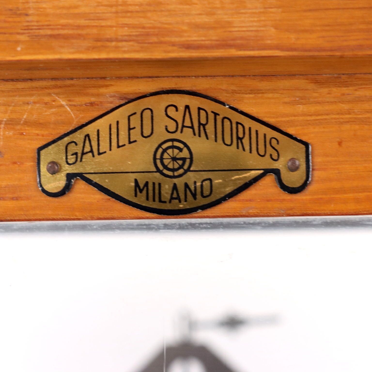 Balance analogique d'époque avec coffret Galileo Sartorius Milan, XXe siècle photo vintage