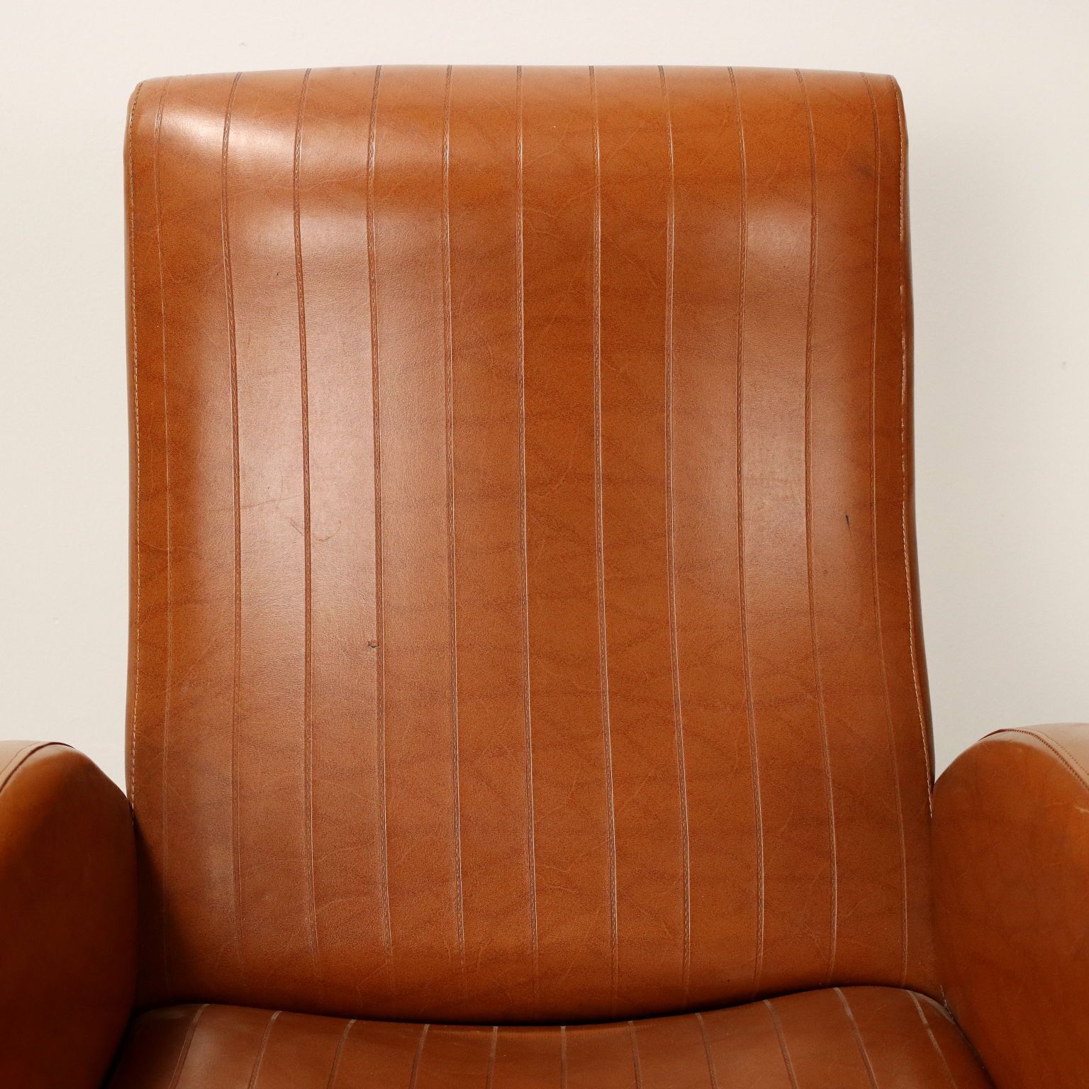 Petit fauteuil vintage en similicuir, métal et laiton, années 1950-1960 photo Mobilier