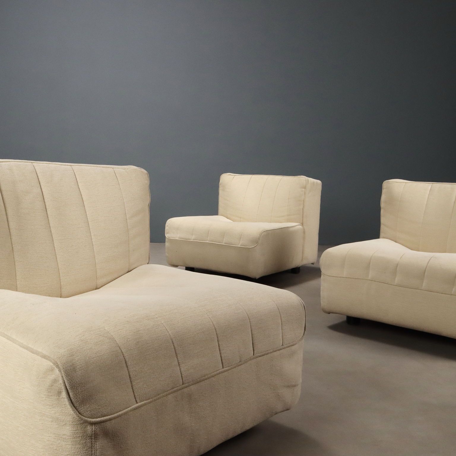 Vintage Arflex 9000 Armchairs Fabric Design Tito Agnoli 1970s photo Furniture
