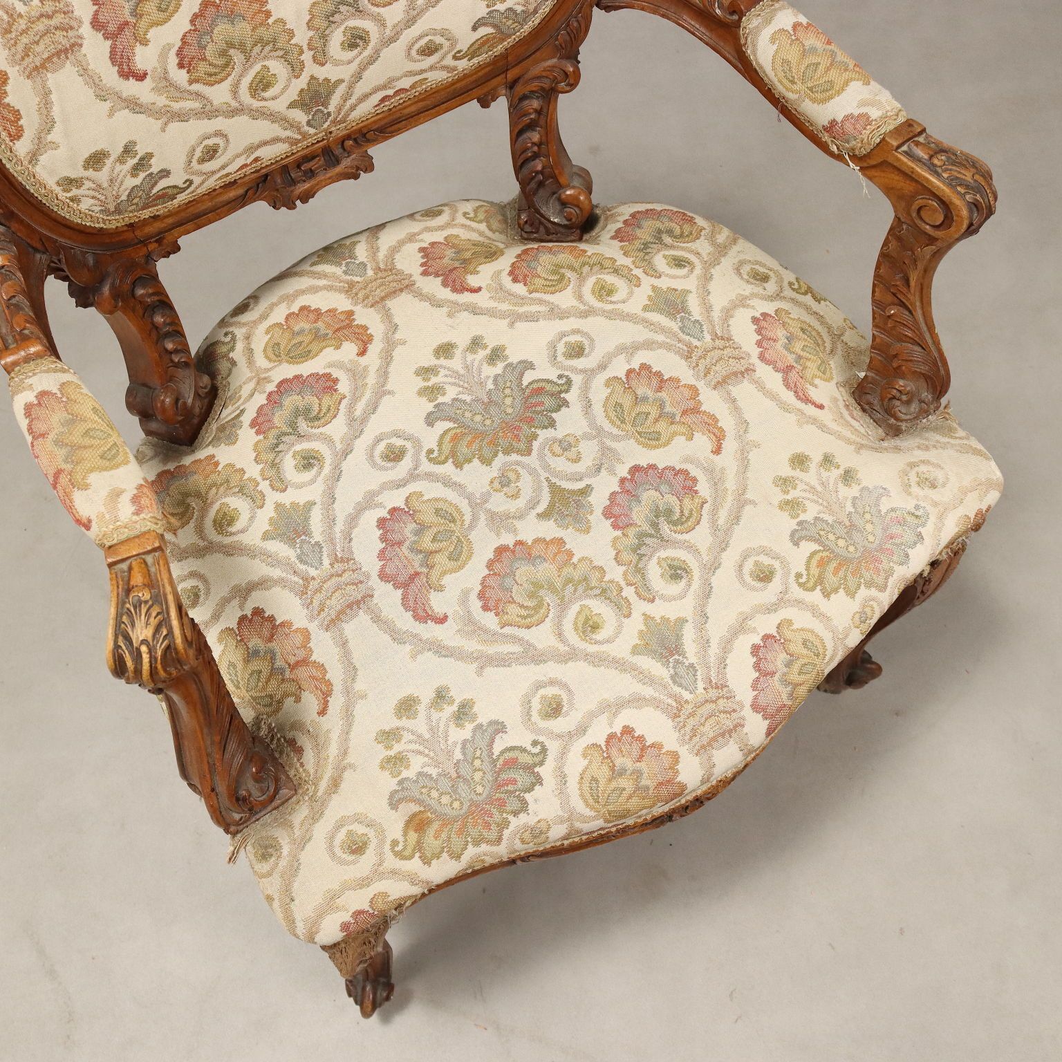 Fauteuils de style baroque en noyer, Italie, XIXe siècle photo buy