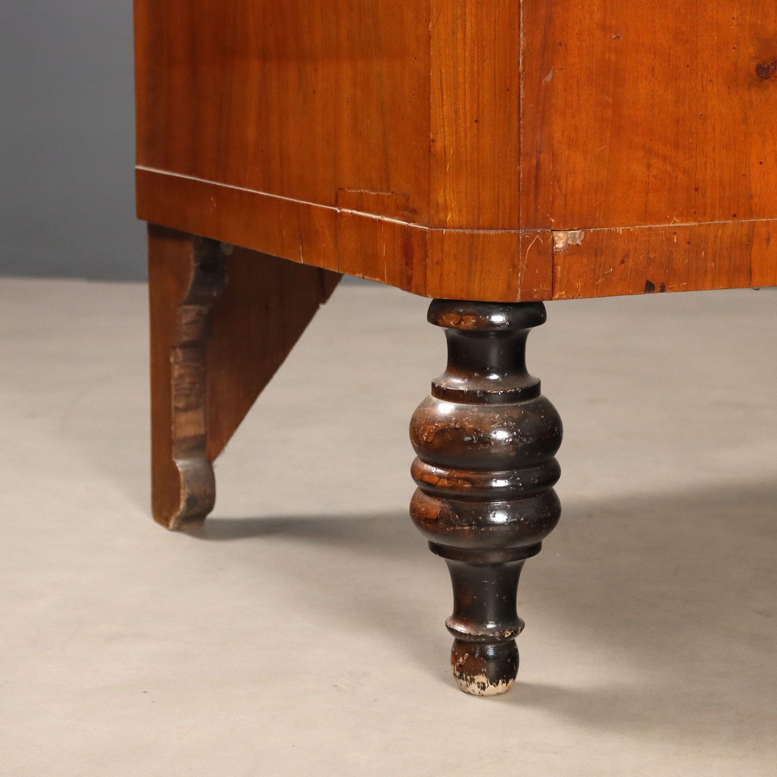 photo furniture Antique Chest Of Drawers Mahogany Marble 4 Drawers XIX Century
