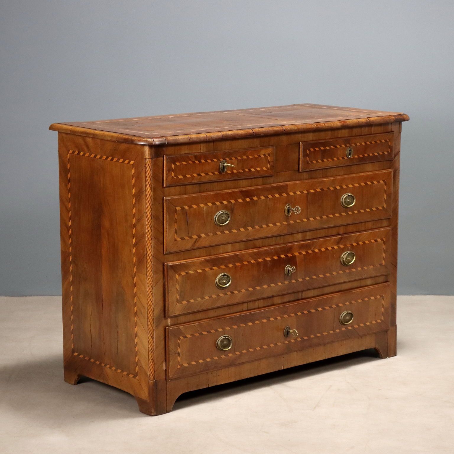 Antique Chest Of Drawers Walnut 5 Drawers Italy XVIII Century