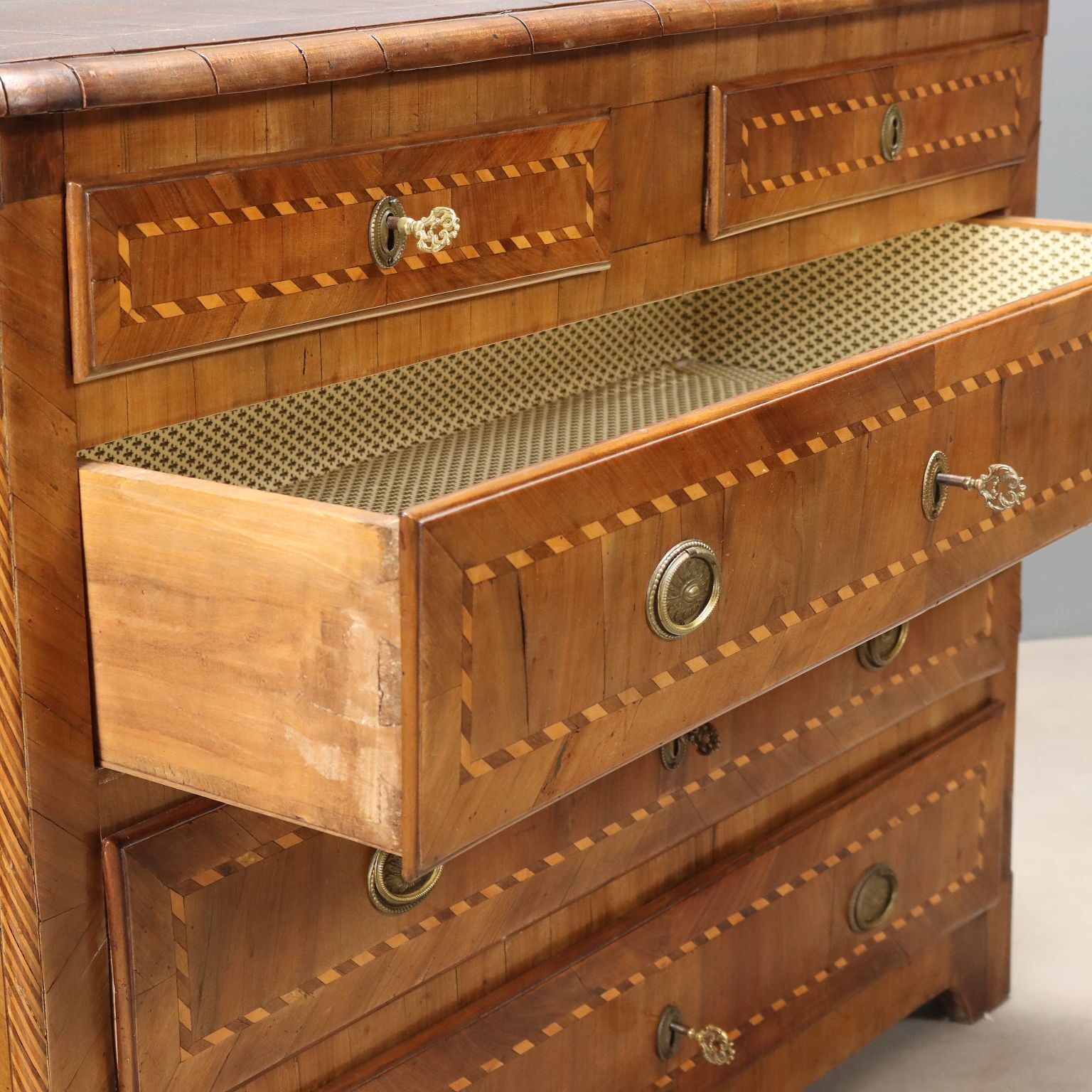 Antique Chest Of Drawers Walnut 5 Drawers Italy XVIII Century photo Furniture