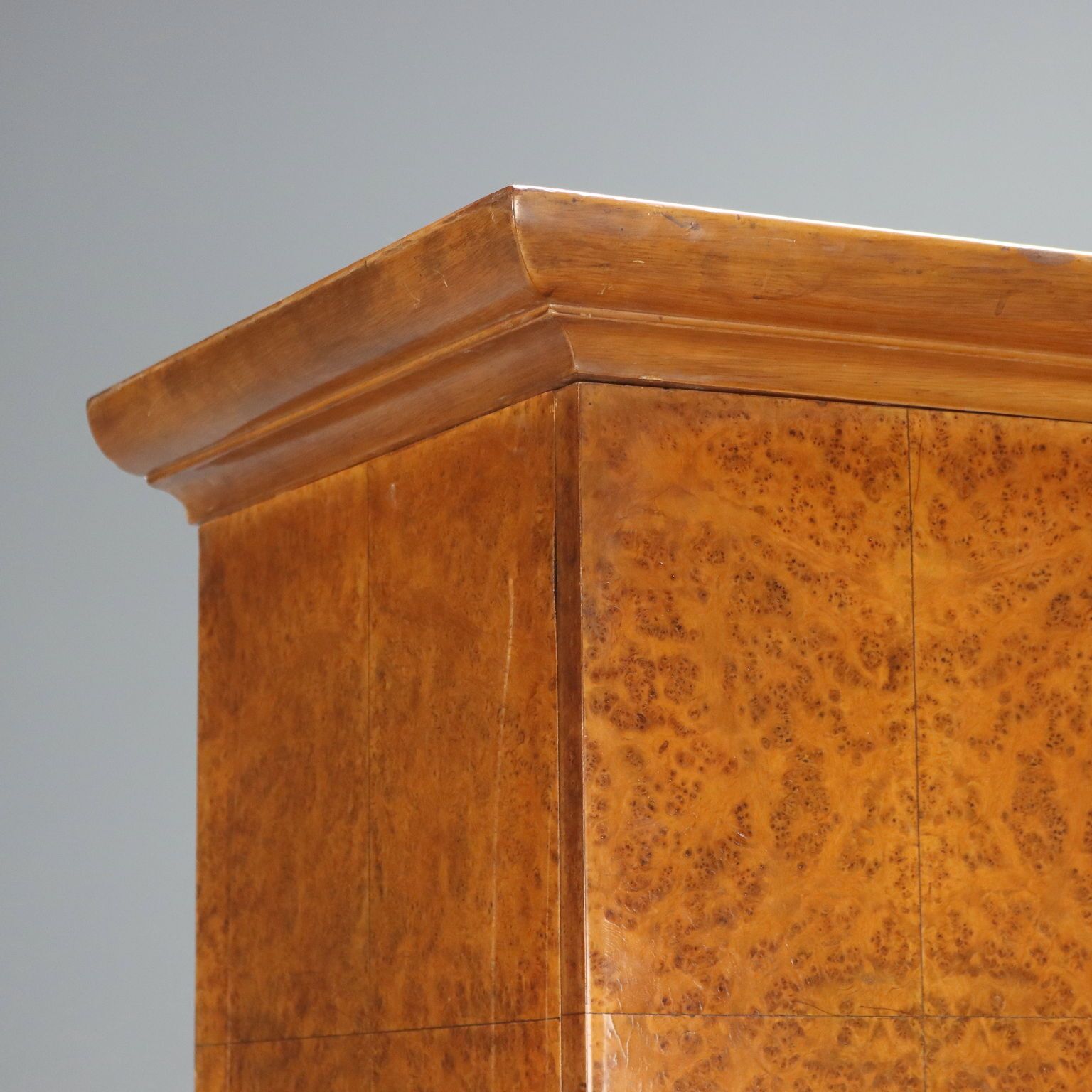 Art Deco kast wortelfineer esdoorn XX eeuw photo 2240.0