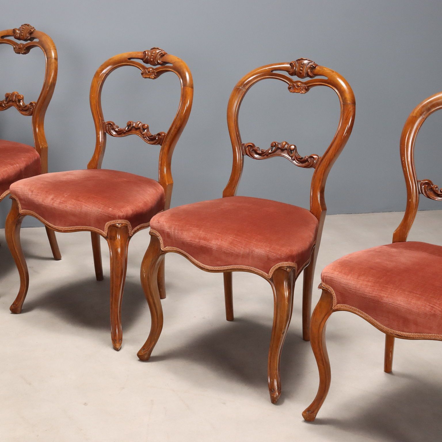Chaises d'époque Louis-Philippe en noyer et tissu, Italie, XIXe siècle photo Mobilier