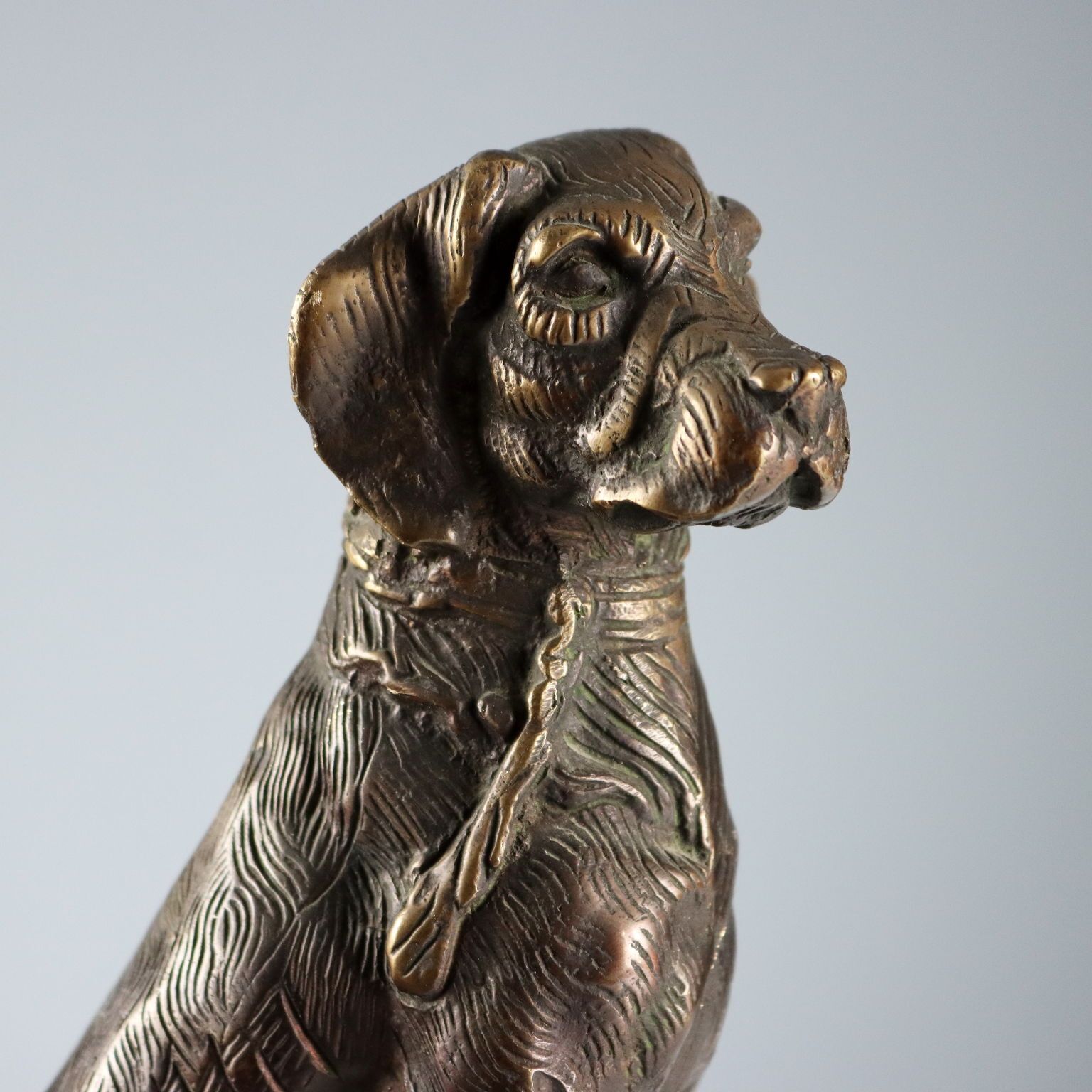 Antiek bronzen beeldje van een hond, Italië, begin 20e eeuw photo for sale