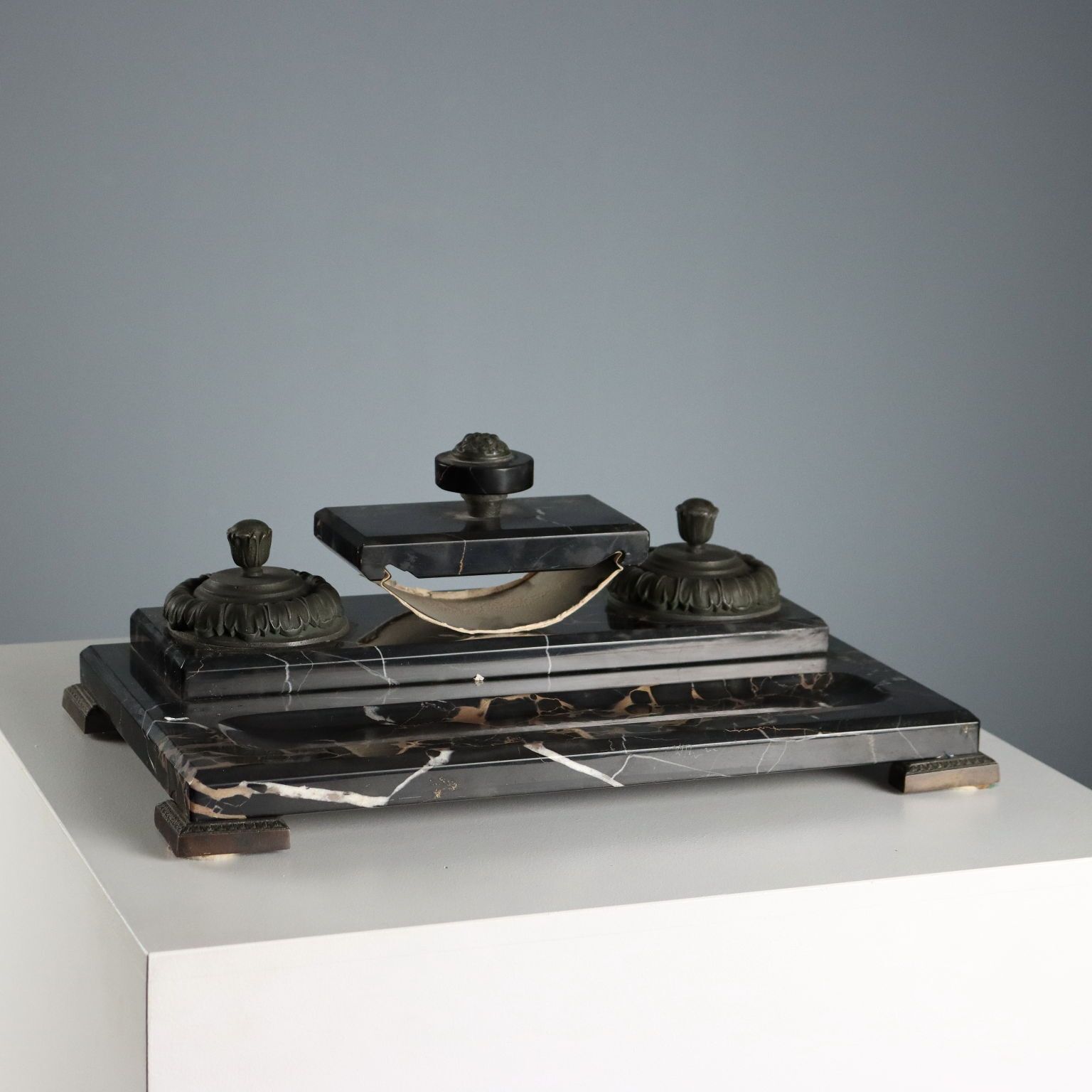 Antiek schrijfbureau-accessoireset, marmer en metaal, Italië, 19e-20e eeuw