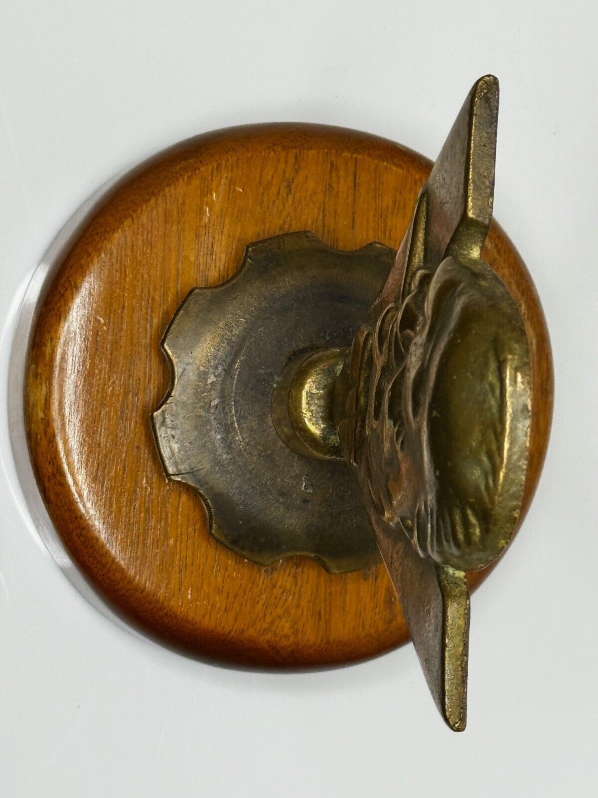 3000.0 Historisch WW2 klein Winston Churchill V for Victory bronzen automascotsculptuur photo