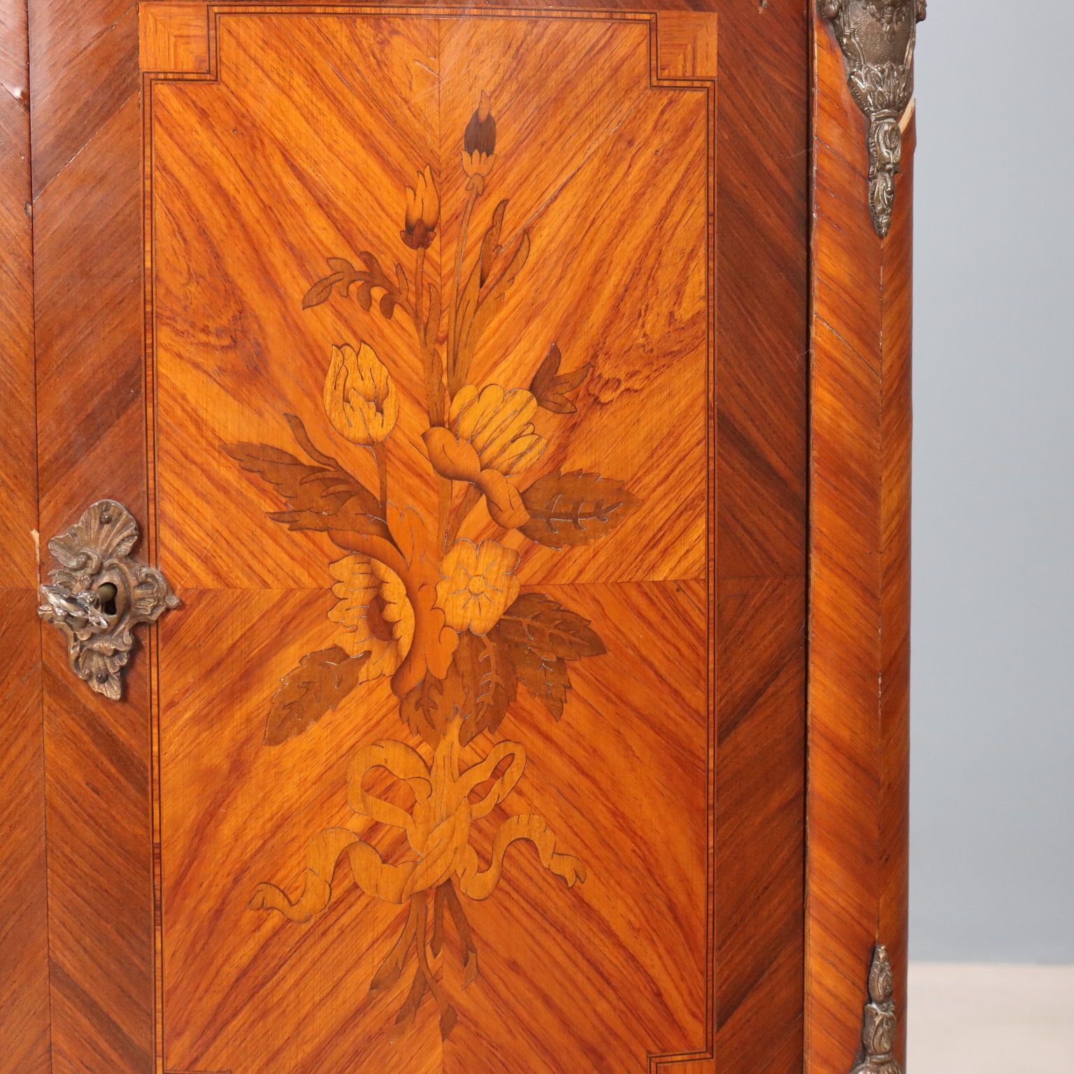 photo for sale Antique Corner Cupboard Napoleon III Bois De Rose Italy XIX Century