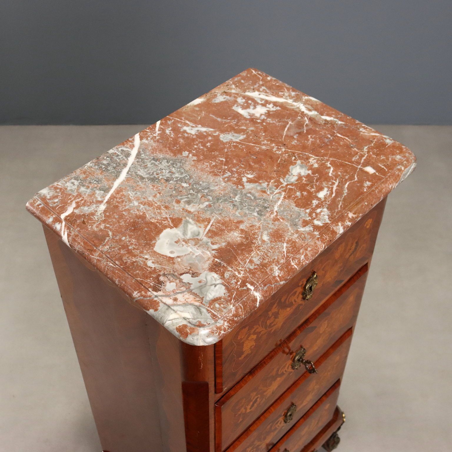 Mobilier Cabinet d'époque Napoléon III en bois de violette, XIXe siècle photo